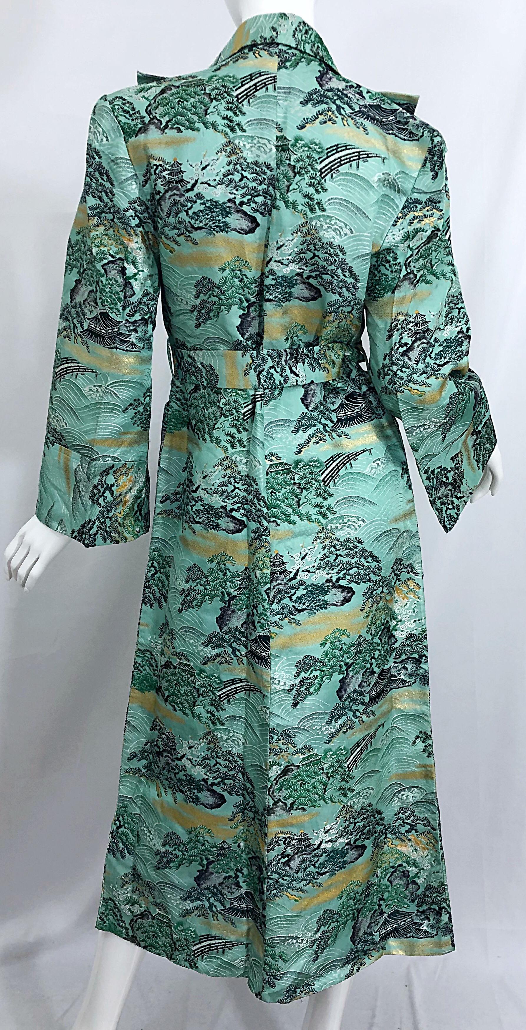 1940s Fujibayashi Blue + Green + Gold Novelty Print Silk Vintage 40s Jacket For Sale 2