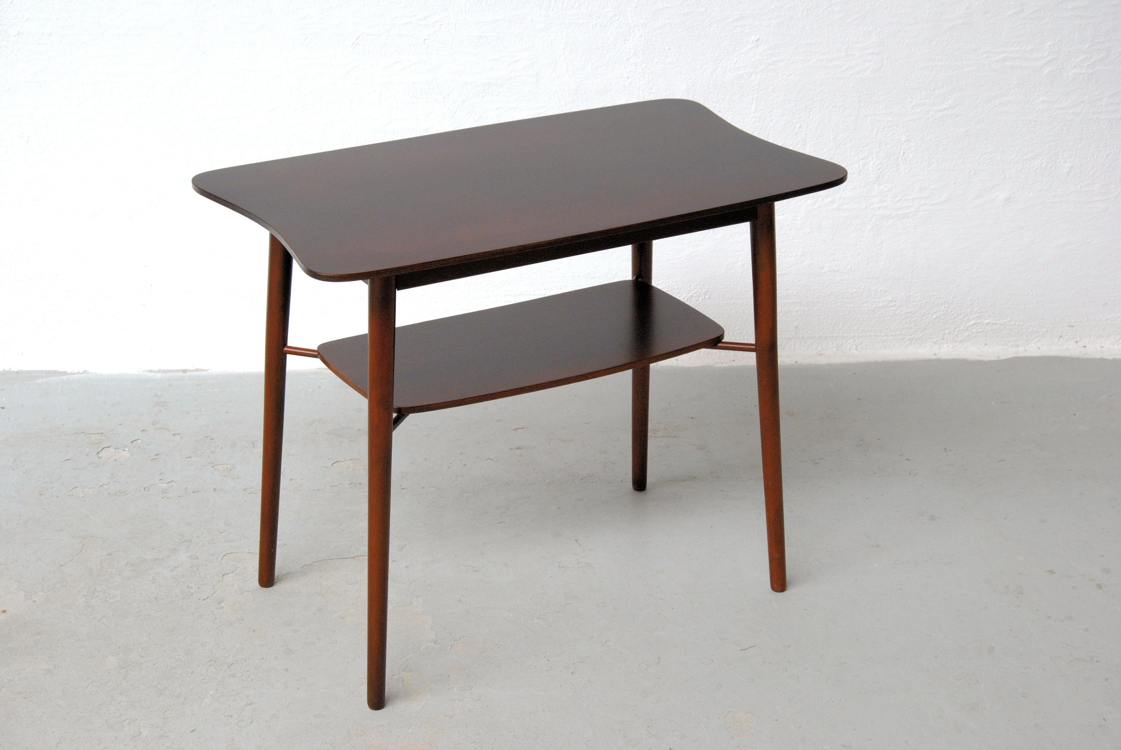 Mid-Century Modern 1940s Fully Restored and Refinished Small Danish Coffee Table in Tanned Oak For Sale