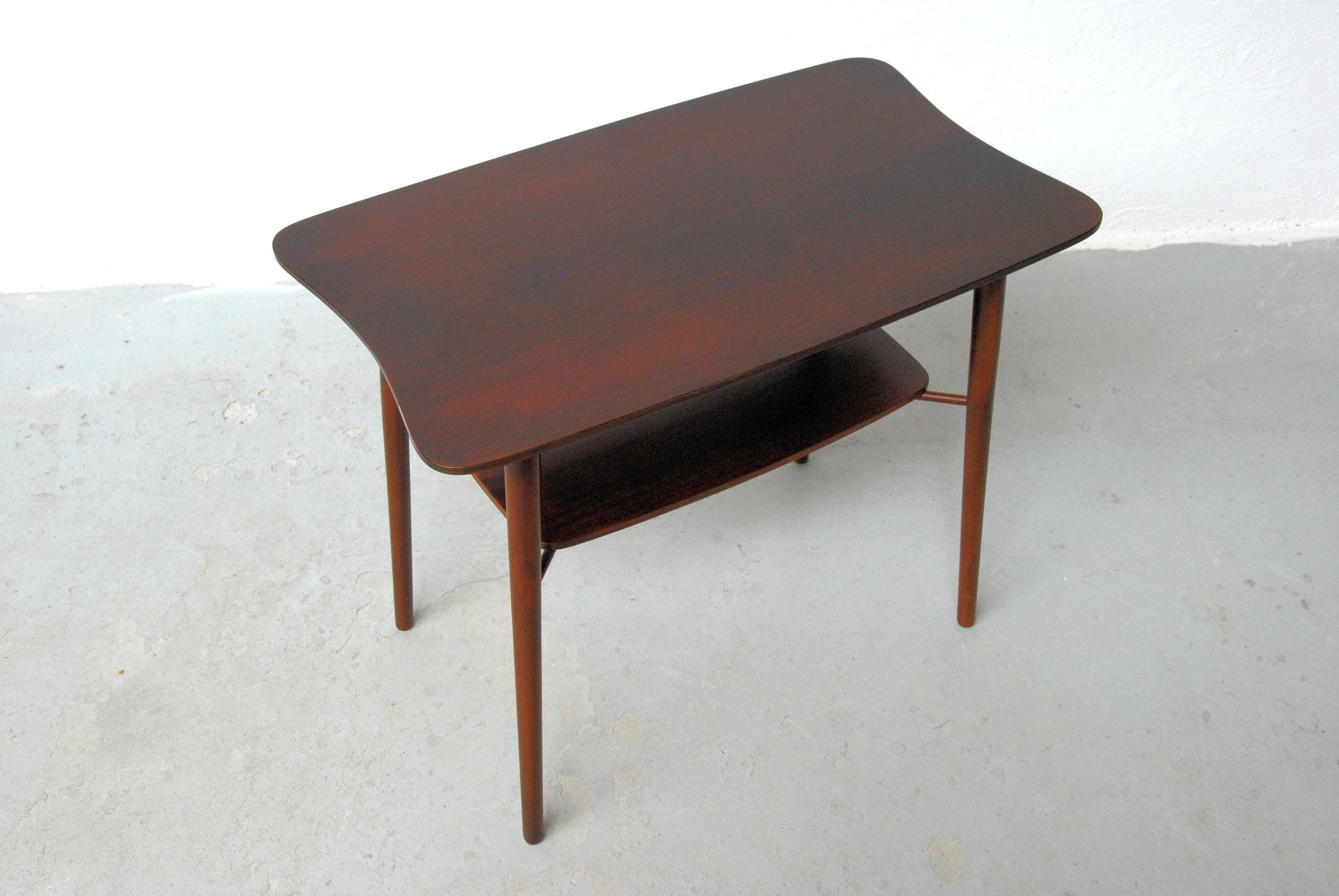 Hand-Crafted 1940s Fully Restored and Refinished Small Danish Coffee Table in Tanned Oak For Sale
