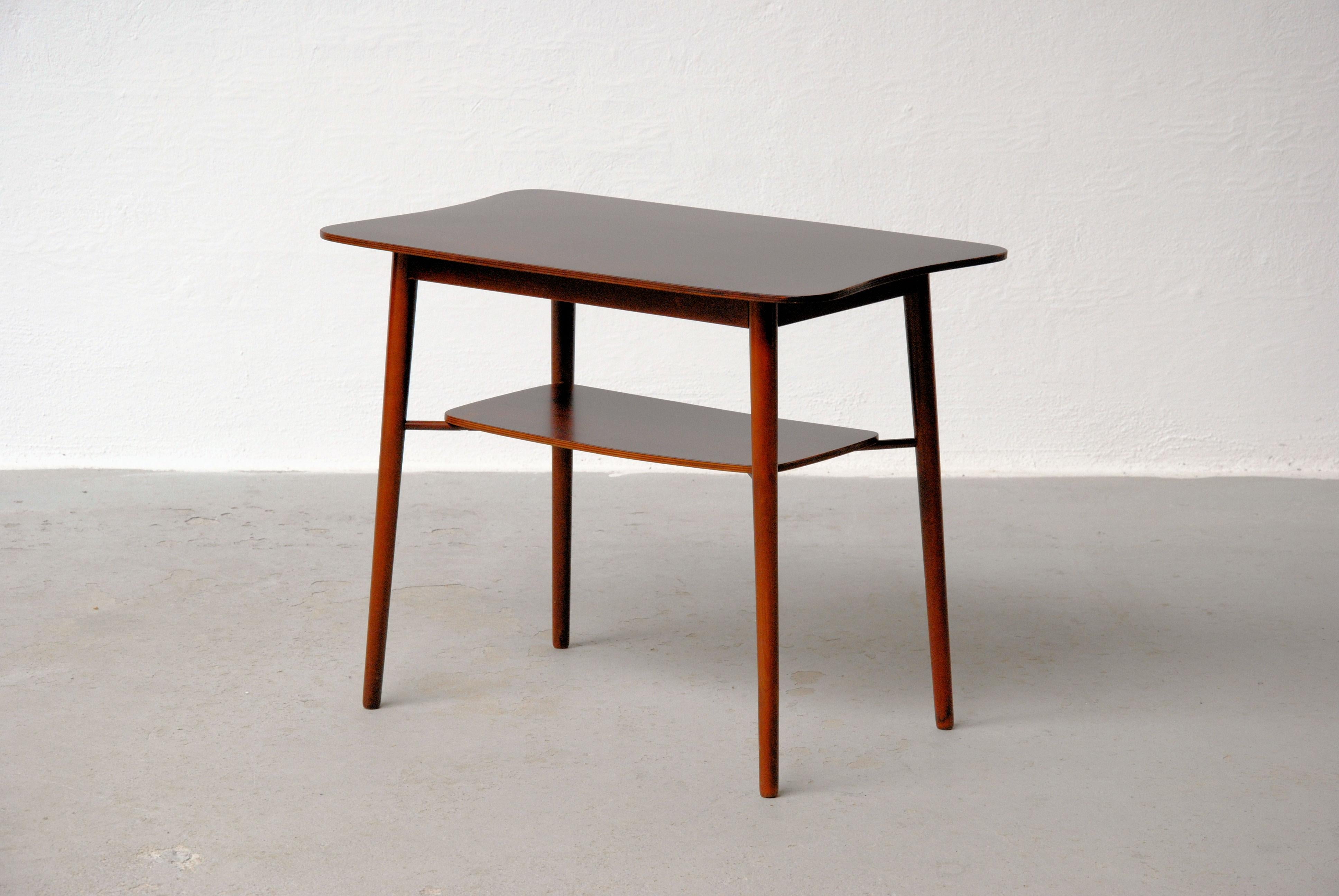 Mid-20th Century 1940s Fully Restored and Refinished Small Danish Coffee Table in Tanned Oak For Sale
