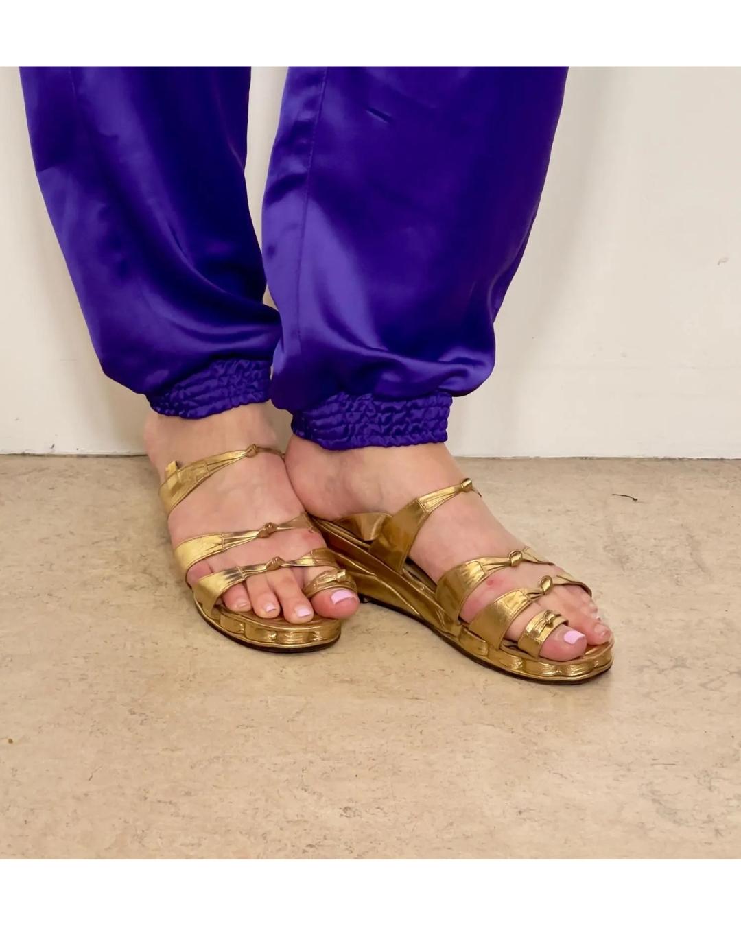 Sandali con zeppa in pelle dorata Gemrich anni '40 in vendita 4