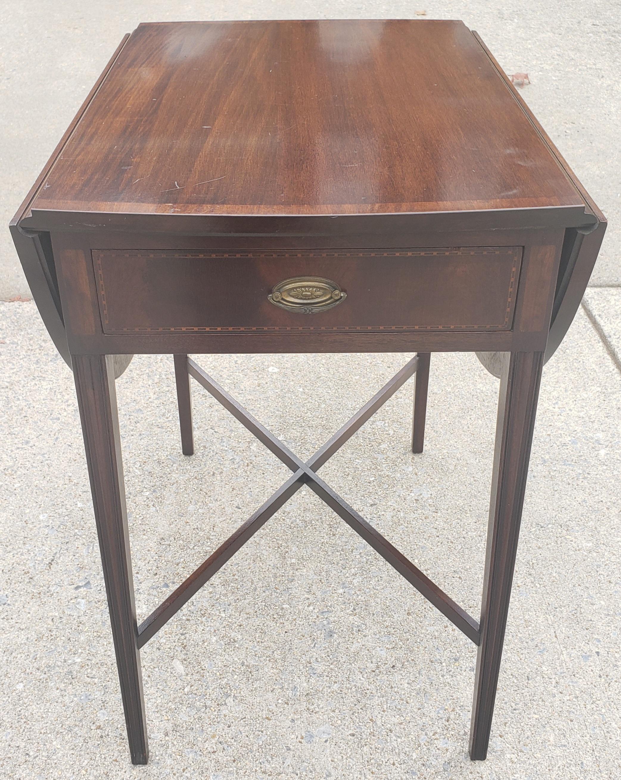 20th Century 1940s Genuine Mahogany Pembroke Side Table For Sale