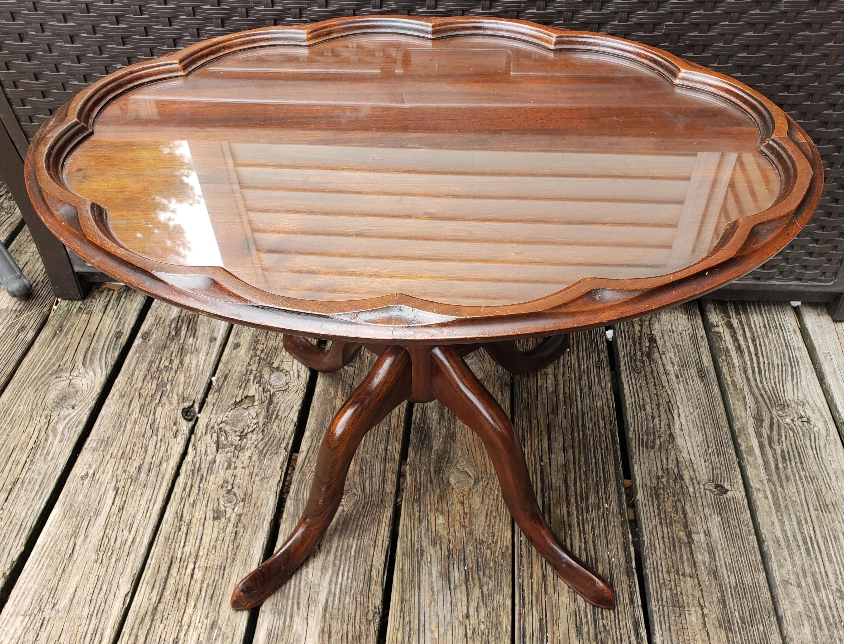 1940s Georgian Mahogany Glass Tray Top Pedestal Table For Sale 4