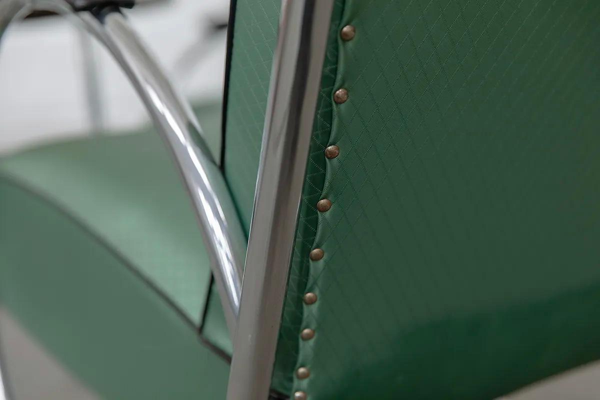 Allemand 1940's German Modernist Streamline  fauteuils en acier tubulaire avec table en vente