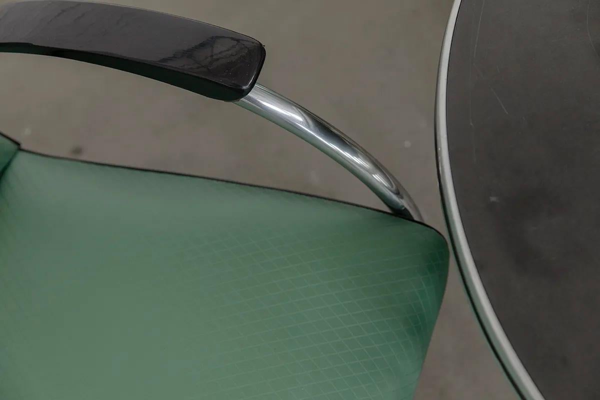 1940's German Modernist Streamline  fauteuils en acier tubulaire avec table en vente 1