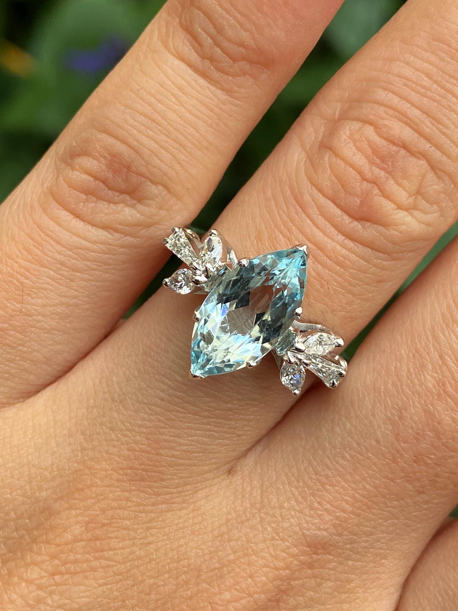 1940er GIA 3::08ctw Vintage Aquamarin Marquise und Diamant 18k Ring 5