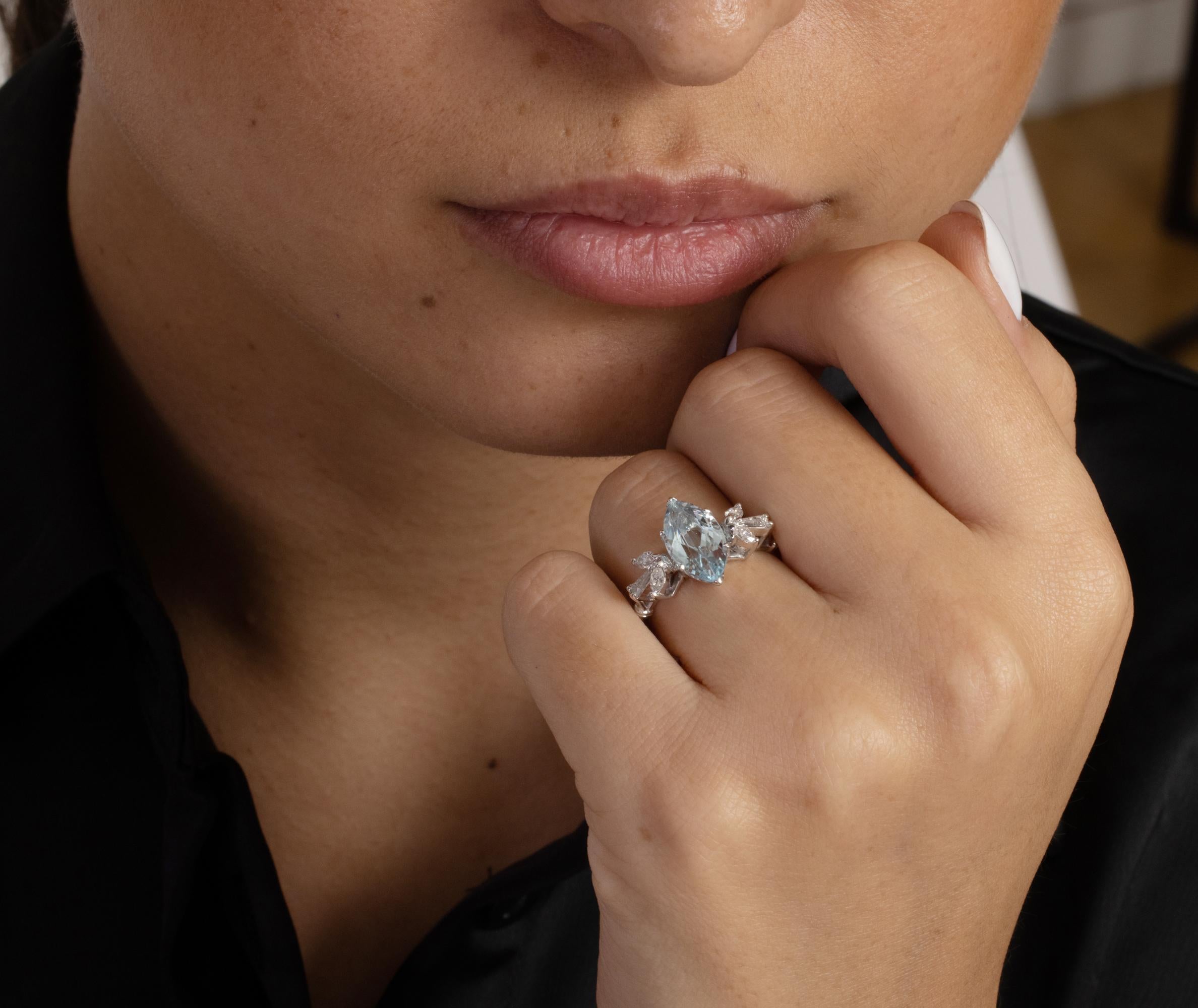 1940er GIA 3::08ctw Vintage Aquamarin Marquise und Diamant 18k Ring 7