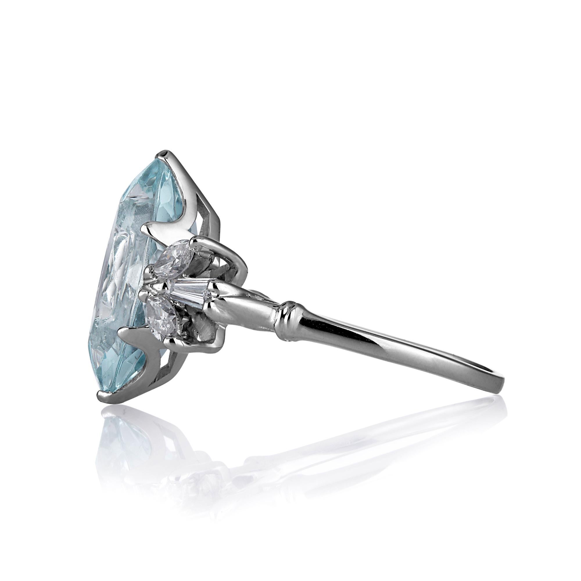 1940er GIA 3::08ctw Vintage Aquamarin Marquise und Diamant 18k Ring (Retro)