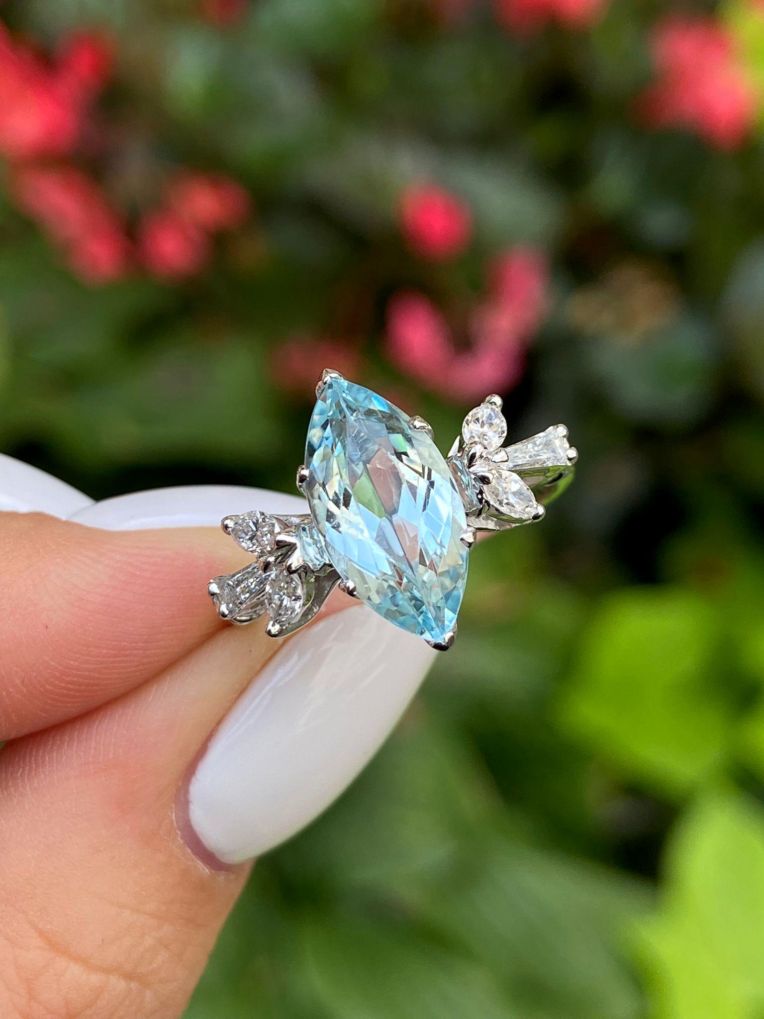 1940er GIA 3::08ctw Vintage Aquamarin Marquise und Diamant 18k Ring 3