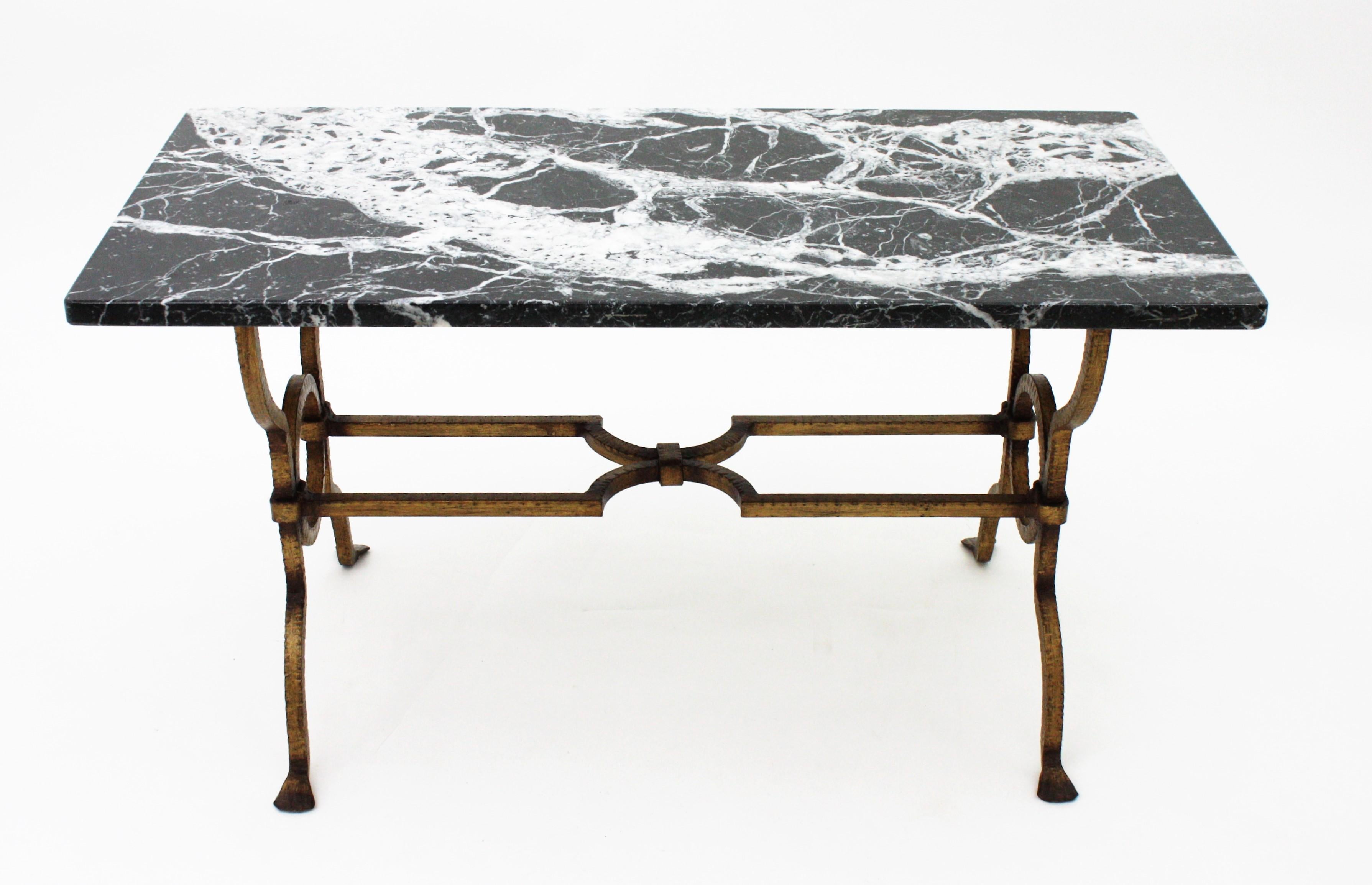 Gilbert Poillerat Gilt Iron Coffee Table with Black and White Marble Top In Good Condition In Barcelona, ES