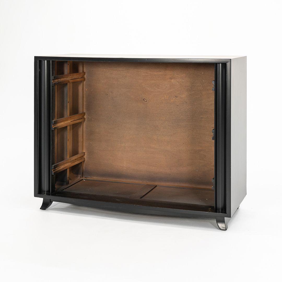 Mogano Cassettiera a 3 cassetti di Gilbert Rohde del 1940 in mogano e similpelle rifinita in vendita