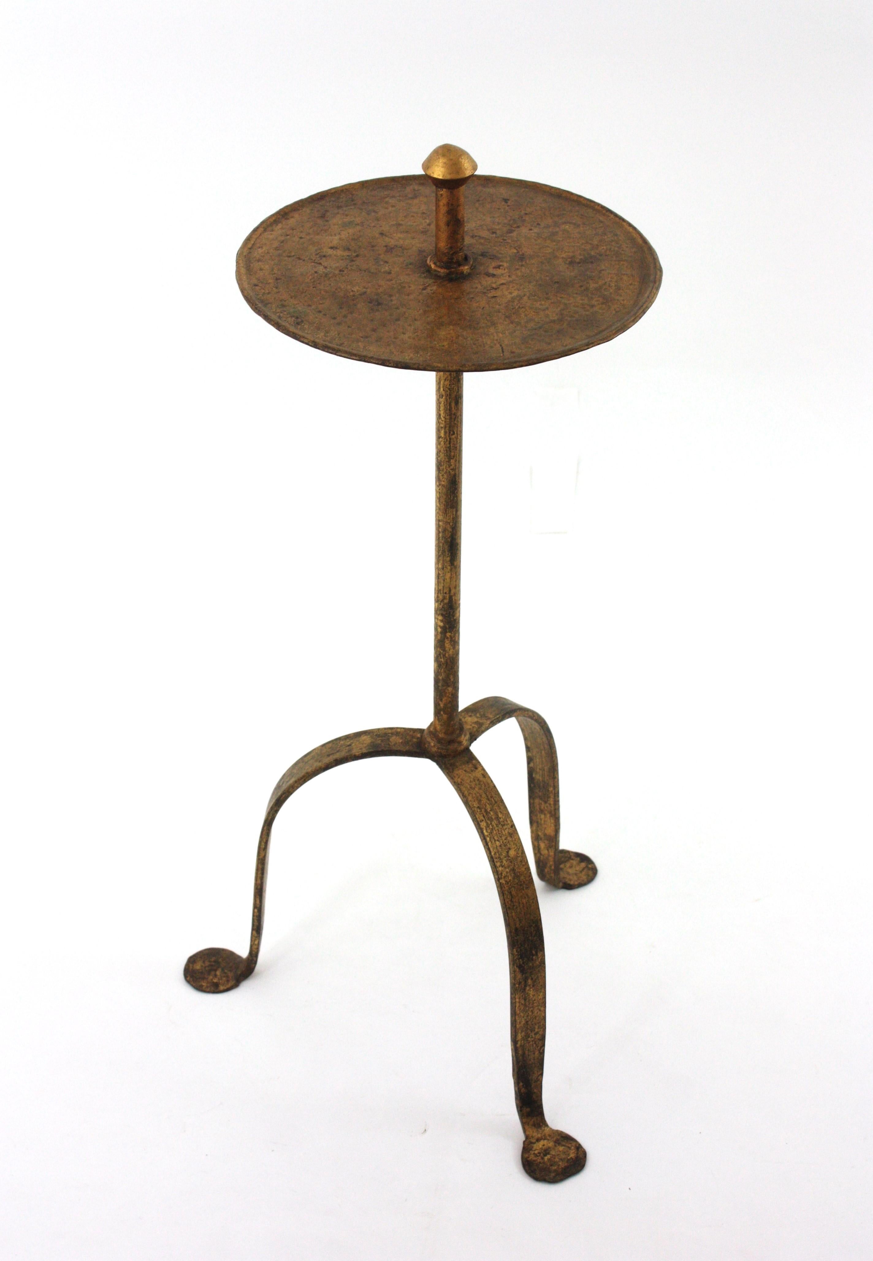 Table à boire / Table à Martini / Guéridon avec poignée en fer doré des années 1940 en vente 5