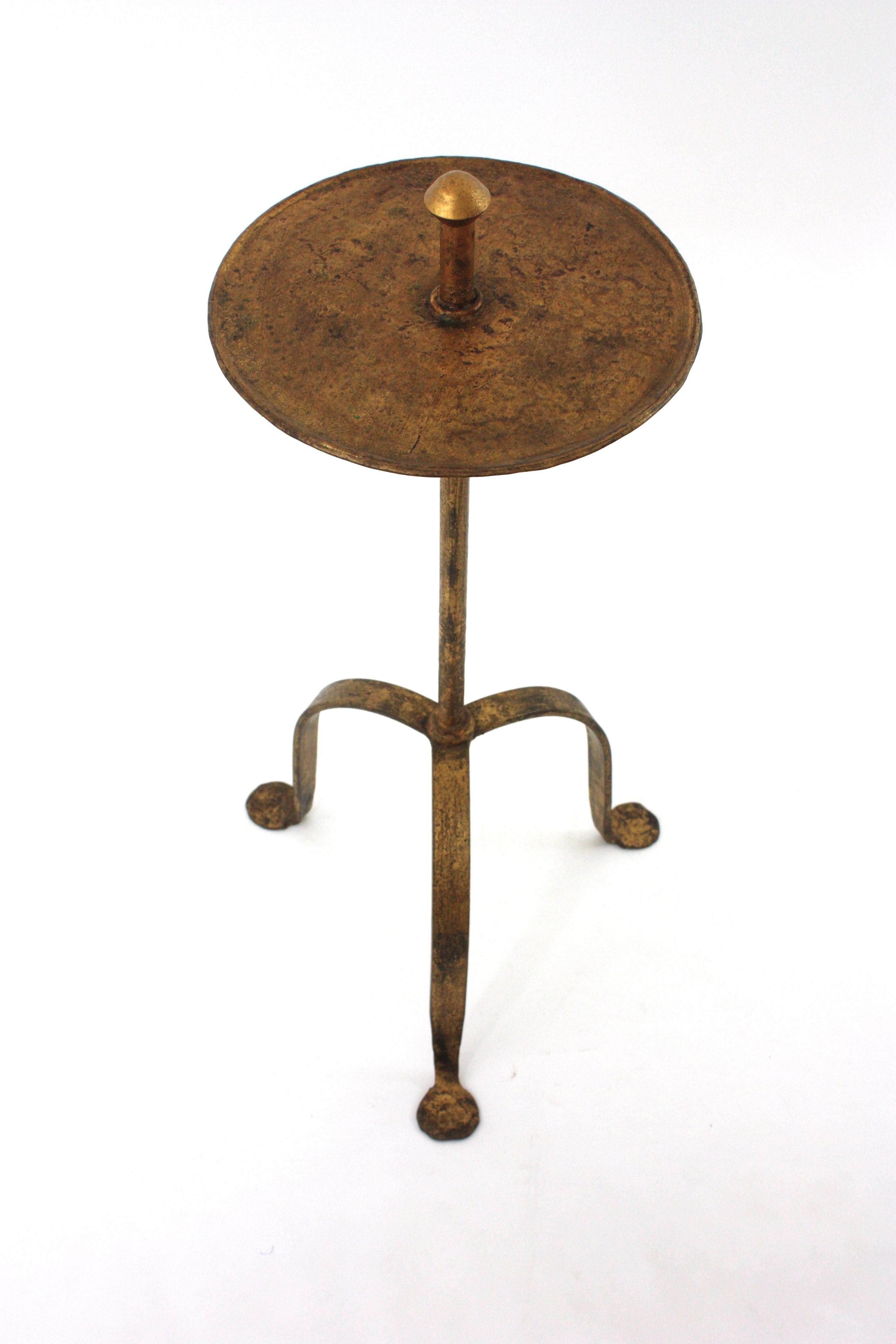 Table à boire / Table à Martini / Guéridon avec poignée en fer doré des années 1940 en vente 7
