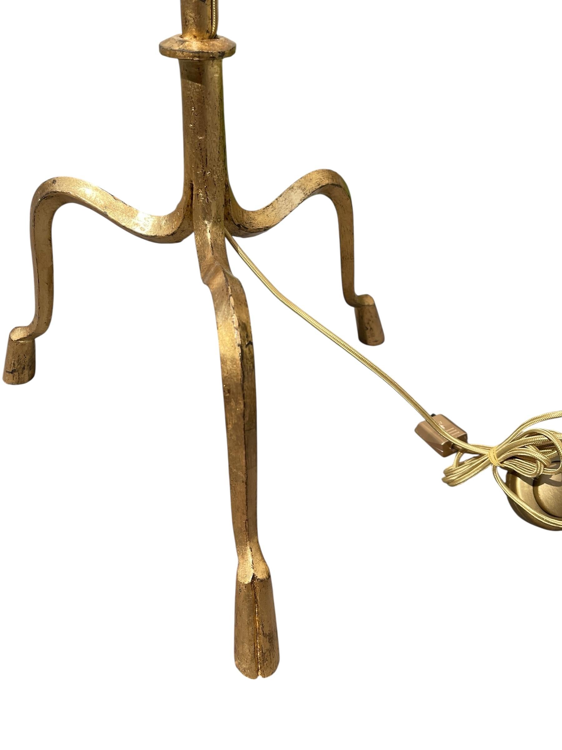 1940's Gilt wrought iron floor lamp attributed to Jean-Charles Moreux For Sale 2