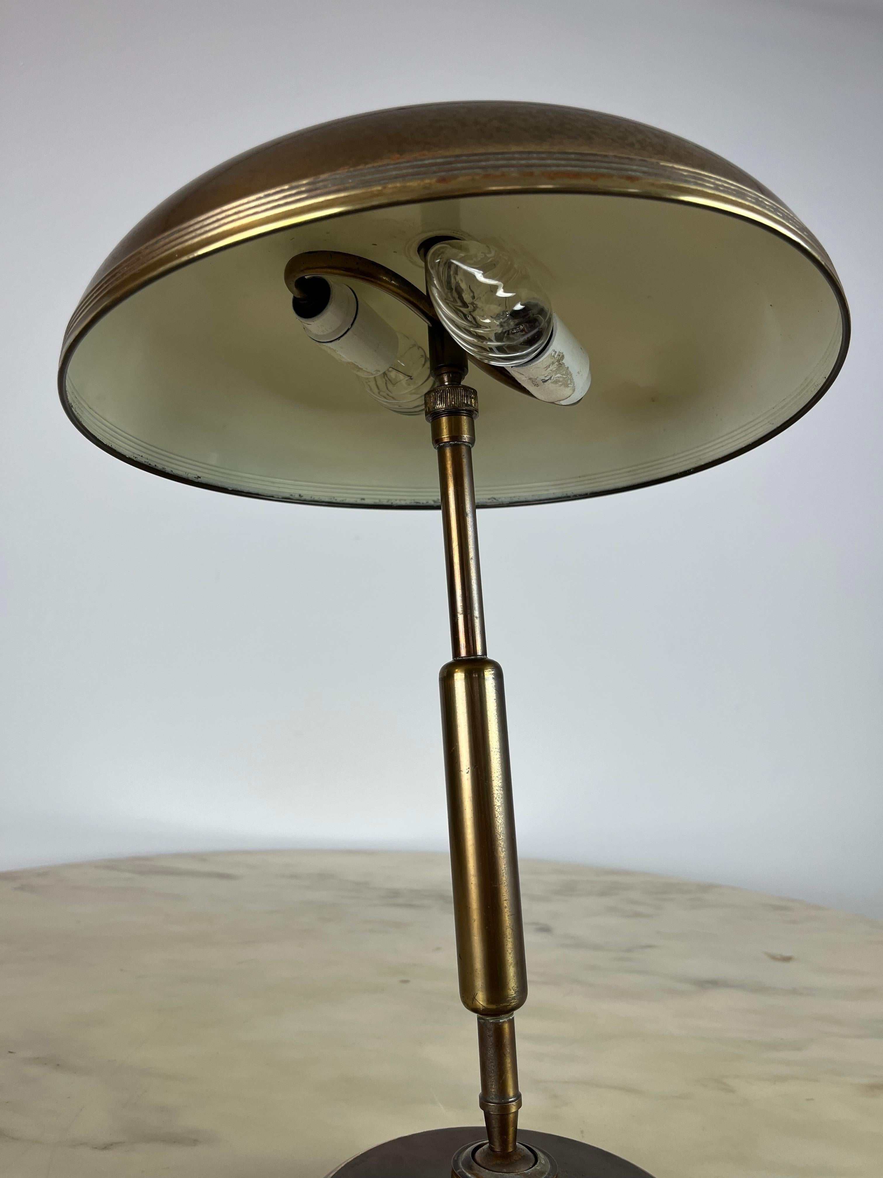 Mid-Century Modern 1940s Giovanni Michelucci for Lariolux Brass Table Lamp For Sale