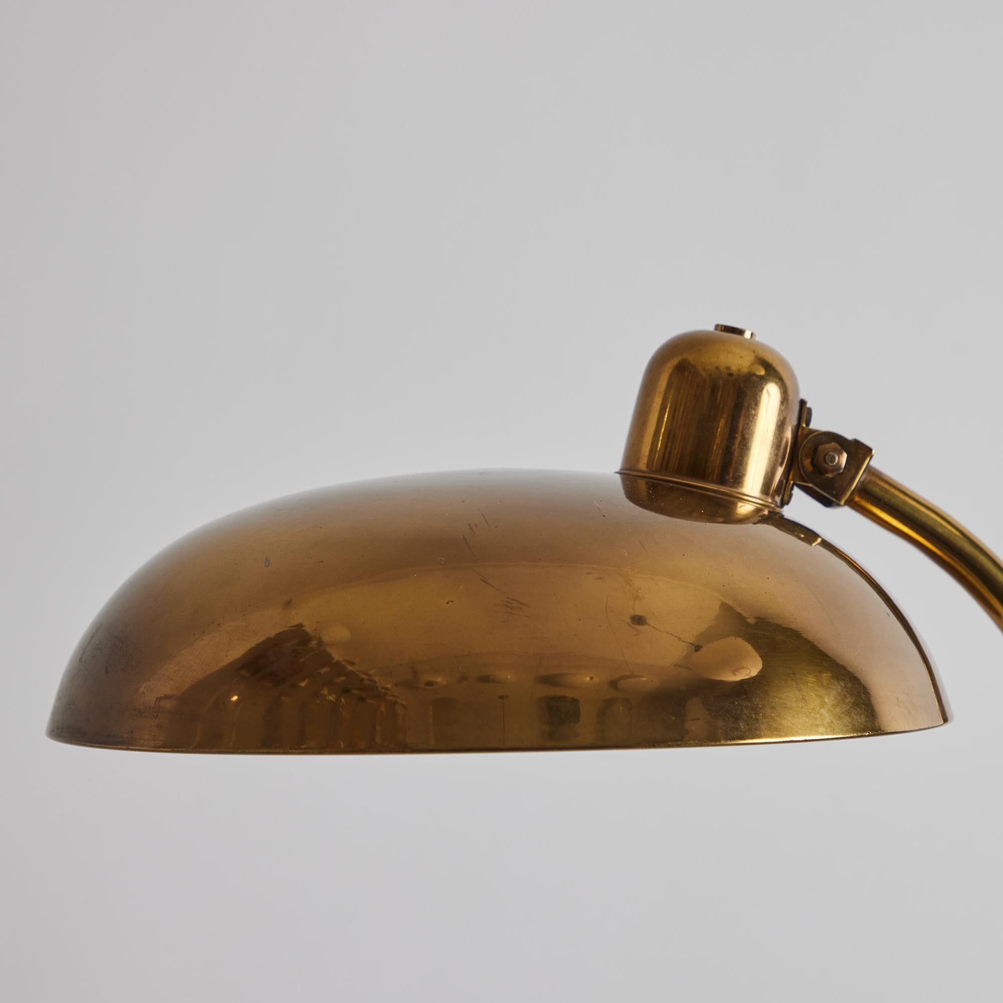 1940s Giovanni Michelucci Patinated Brass Ministerial Table Lamp for Lariolux For Sale 7