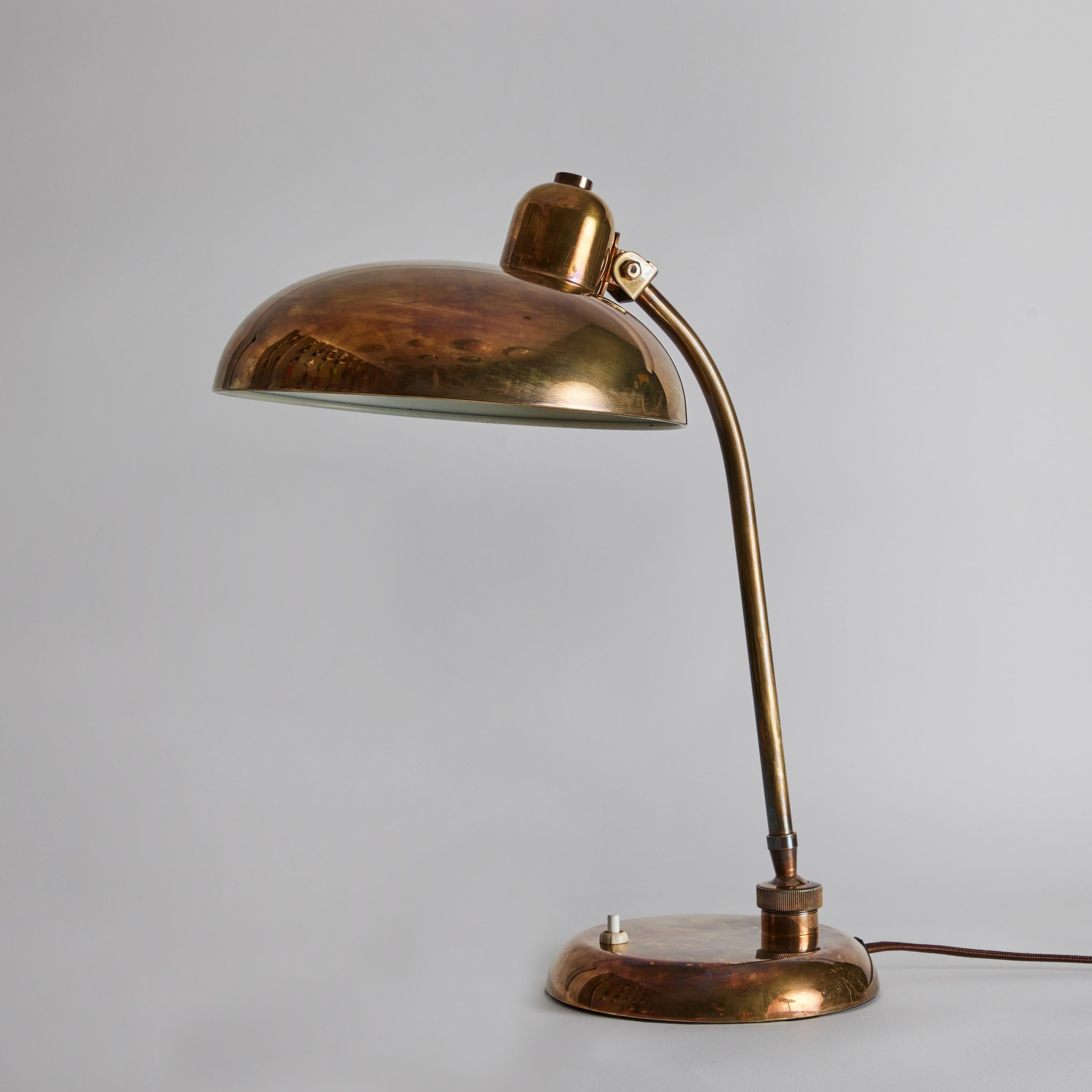 1940s Giovanni Michelucci Patinated Brass Ministerial Table Lamp for Lariolux In Good Condition In Glendale, CA