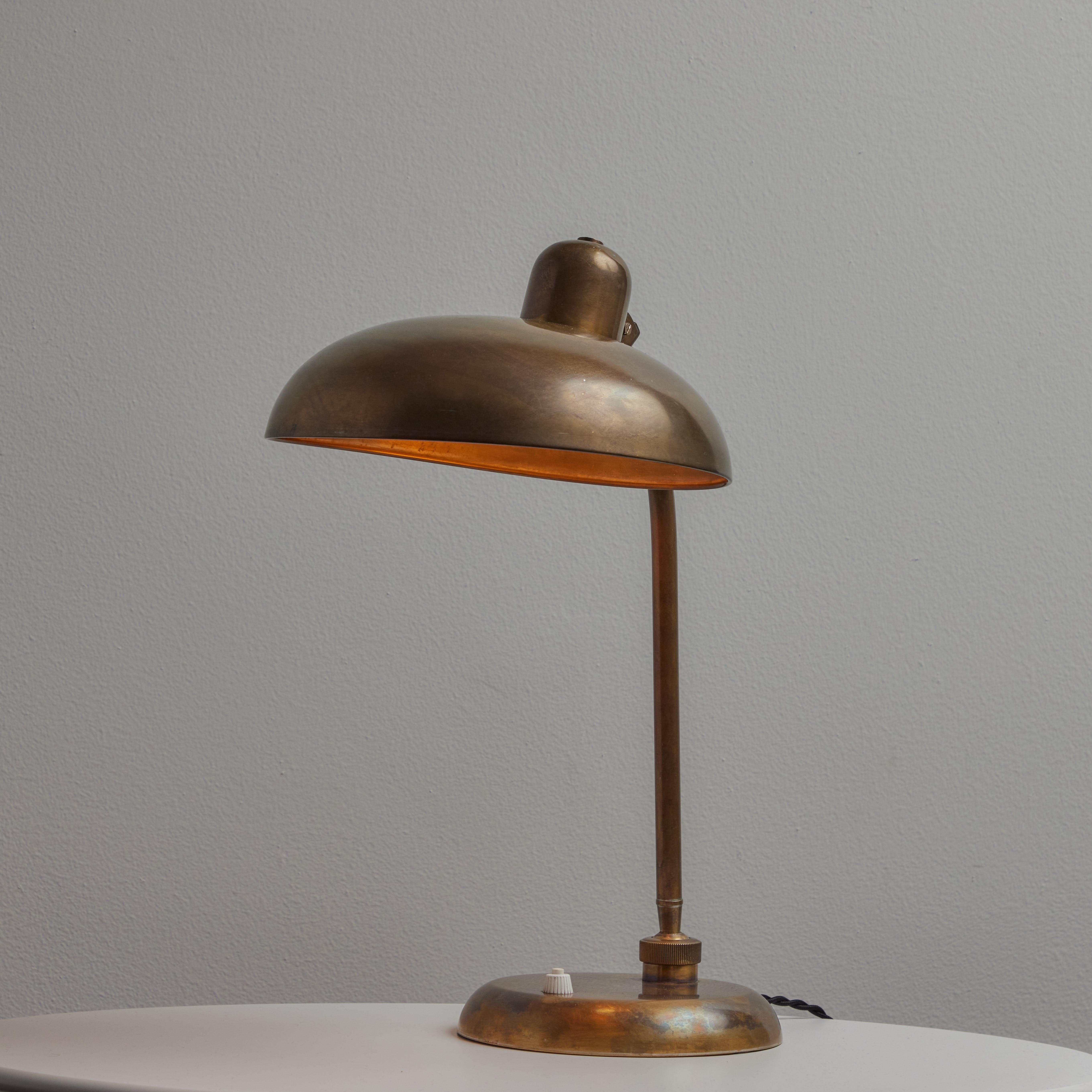 1940s Giovanni Michelucci Patinated Brass Ministerial Table Lamp for Lariolux In Good Condition For Sale In Glendale, CA