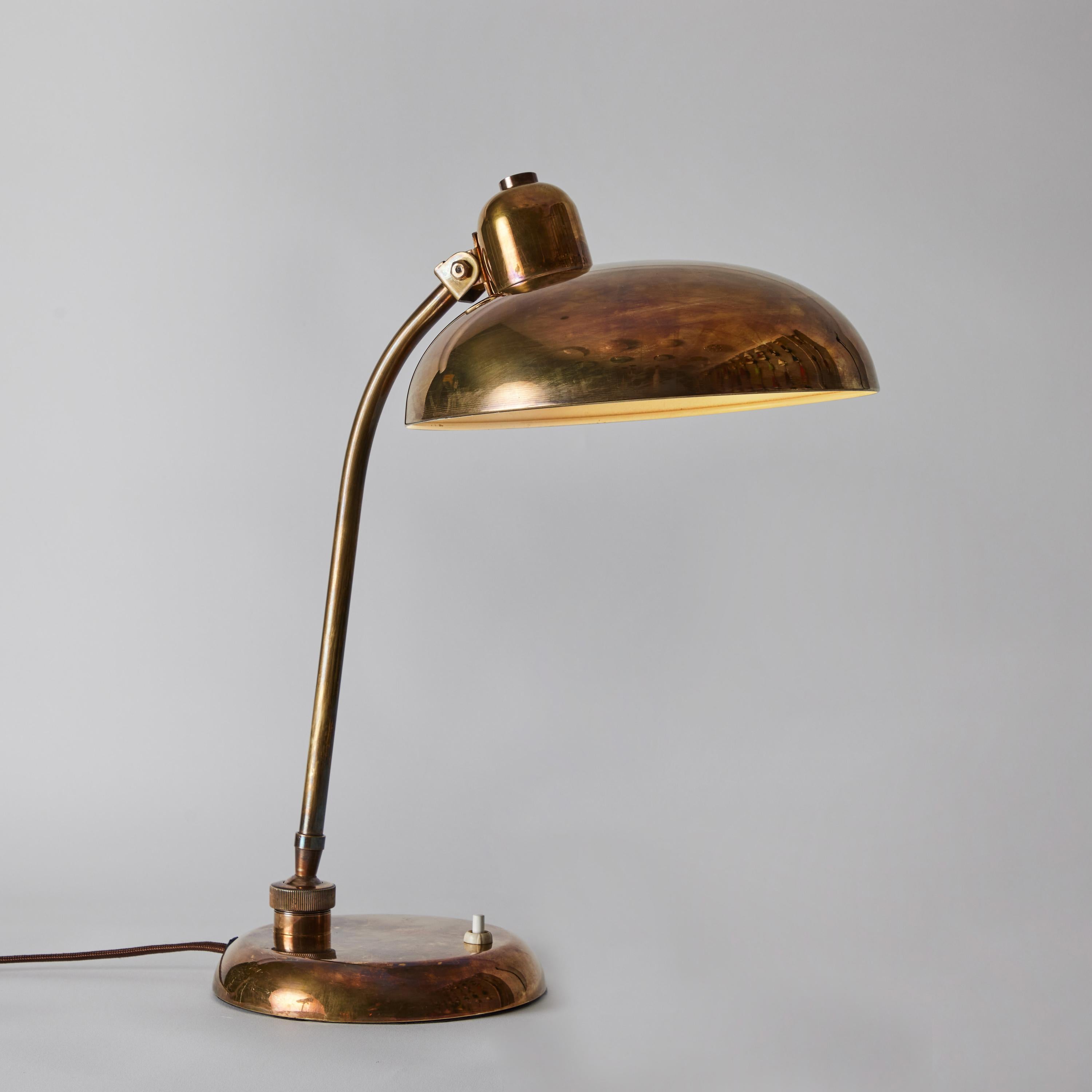 Mid-20th Century 1940s Giovanni Michelucci Patinated Brass Ministerial Table Lamp for Lariolux