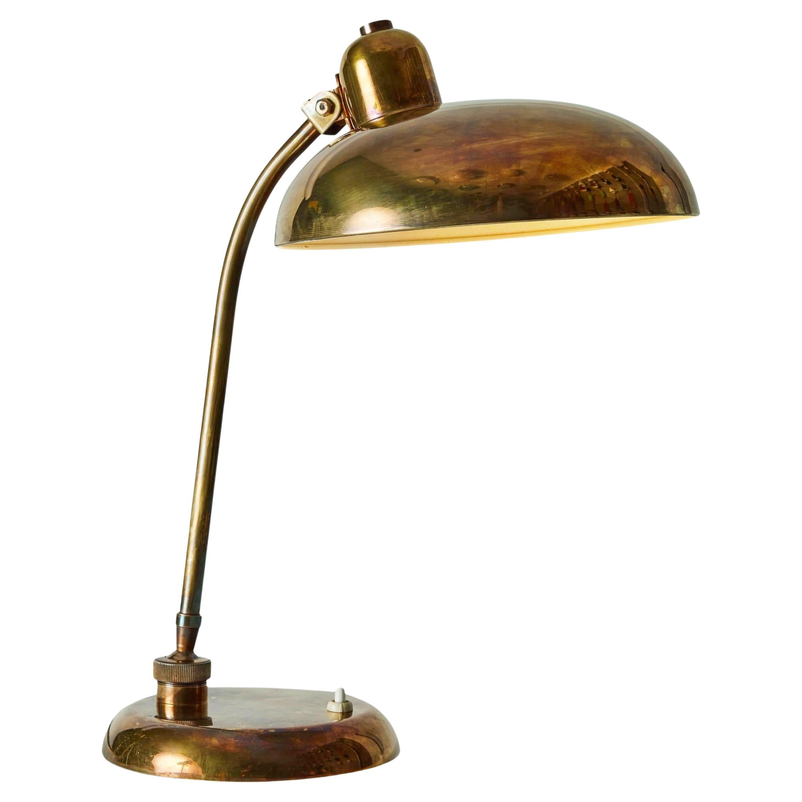 1940s Giovanni Michelucci Patinated Brass Ministerial Table Lamp for Lariolux For Sale