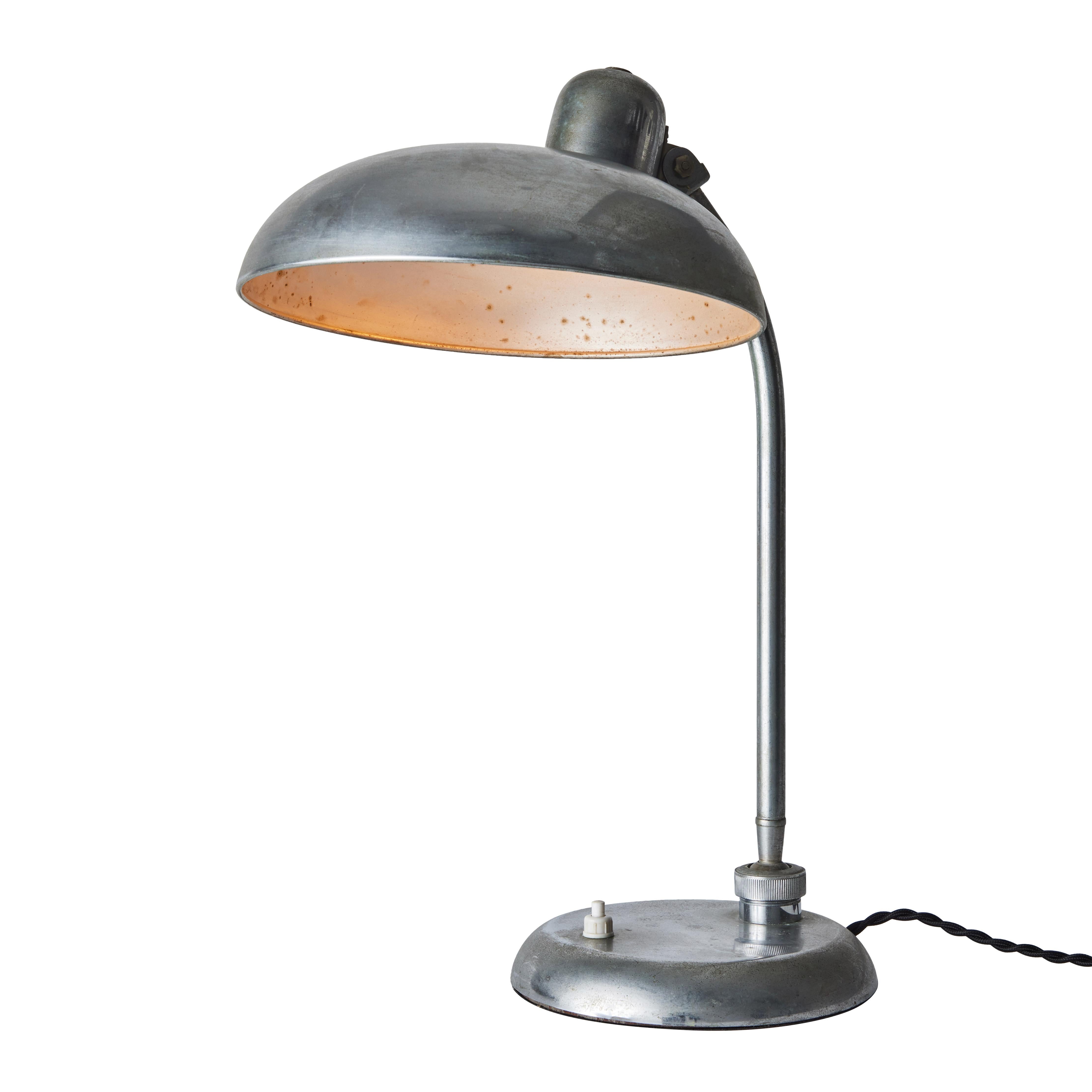 1940s Giovanni Michelucci Patinated Nickel Ministerial Table Lamp for Lariolux For Sale 6