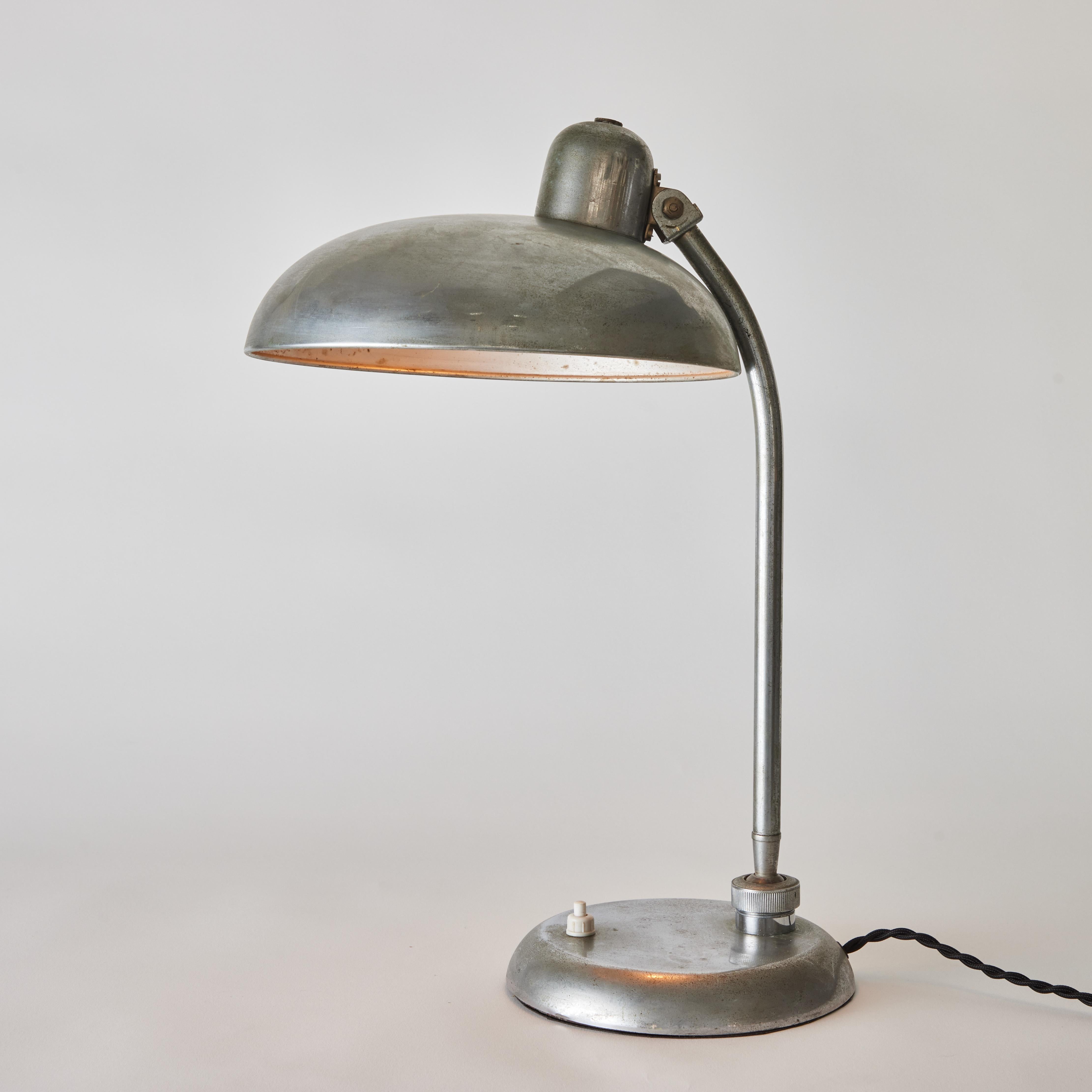Scandinavian Modern 1940s Giovanni Michelucci Patinated Nickel Ministerial Table Lamp for Lariolux For Sale