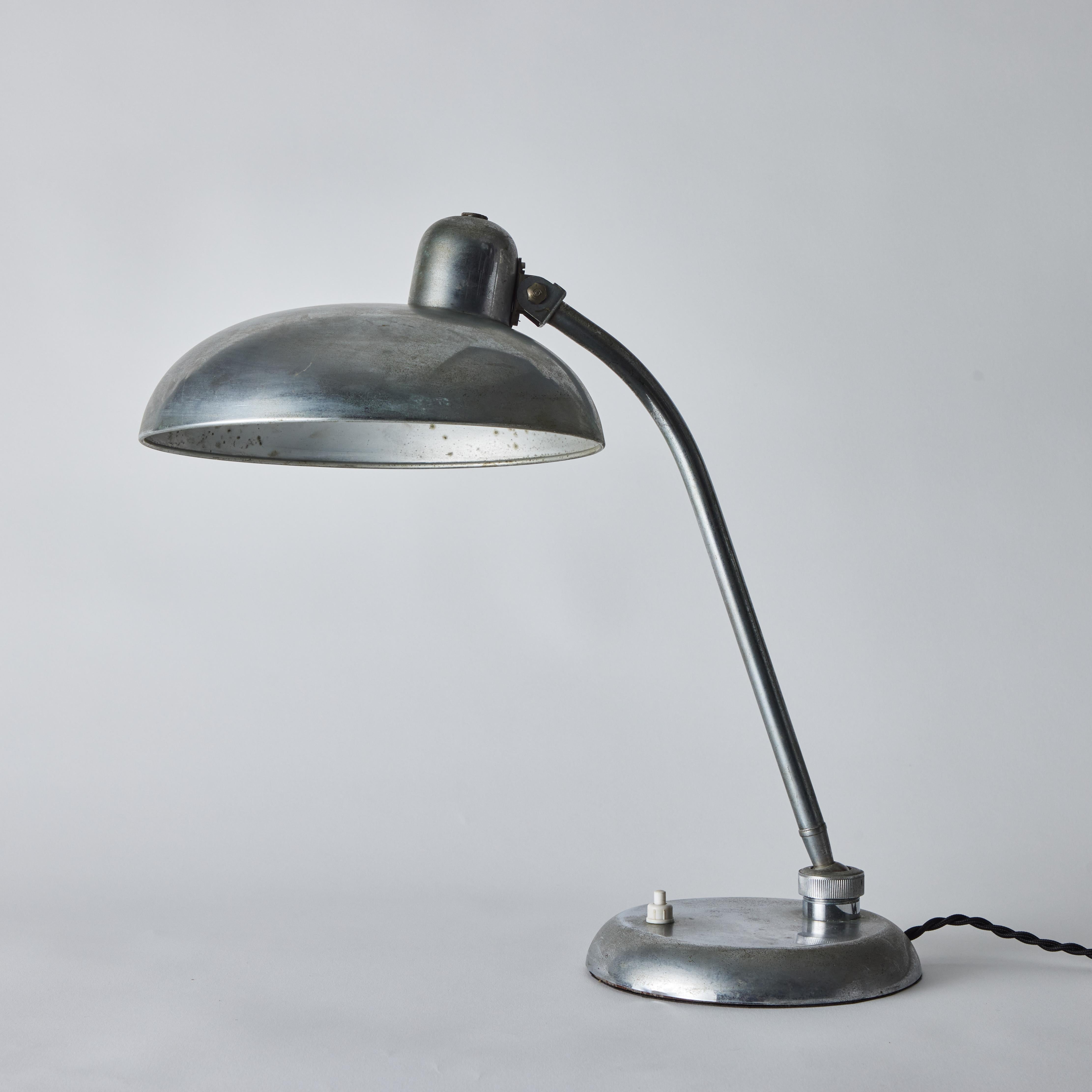 1940s Giovanni Michelucci Patinated Nickel Ministerial Table Lamp for Lariolux For Sale 2