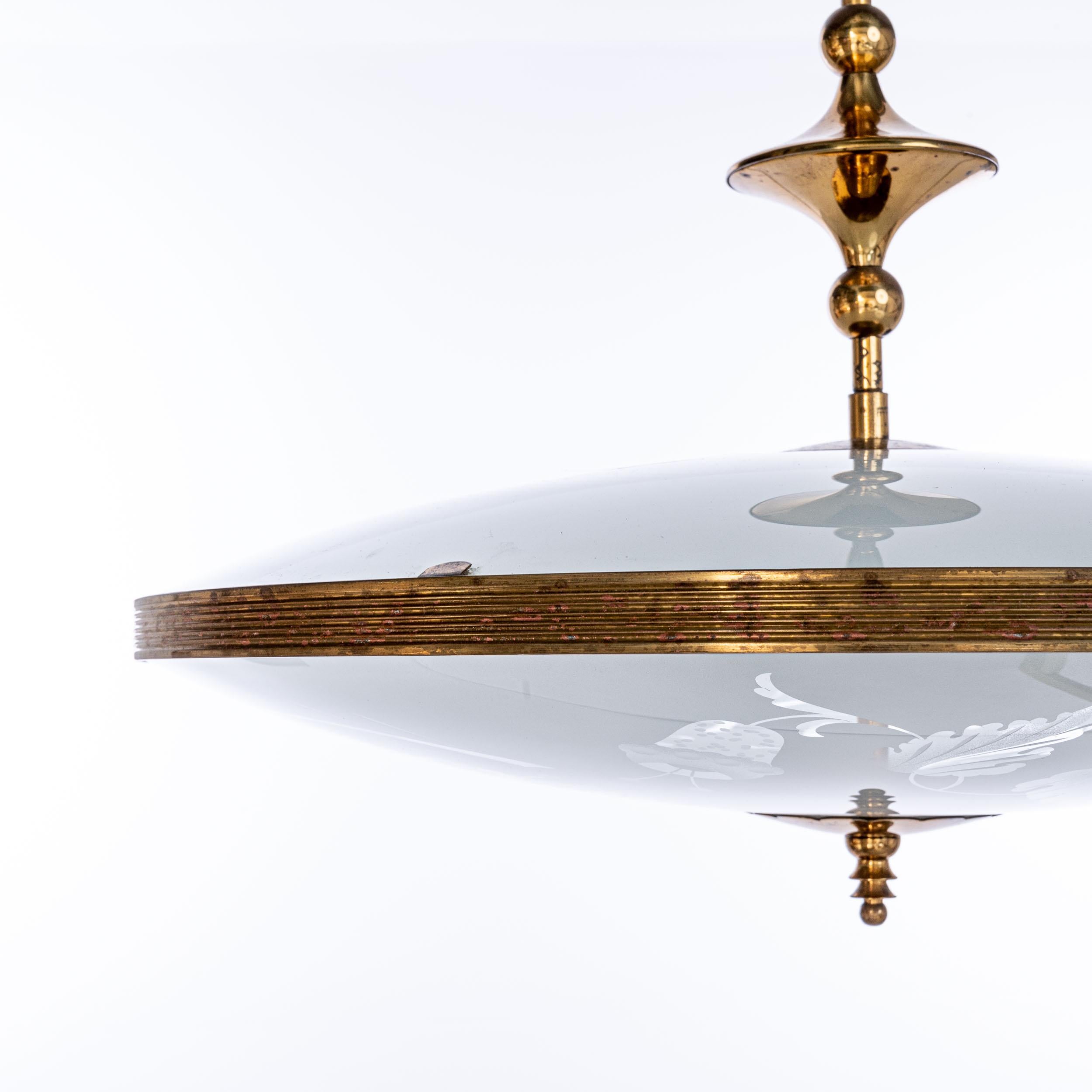 1940's Glass and Brass Pendant Attributed to Pietro Chiesa For Sale 2