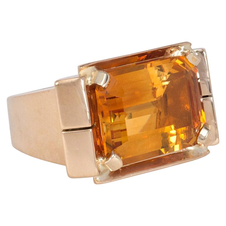 1940s Gold and Rectangular Citrine Cocktail Ring