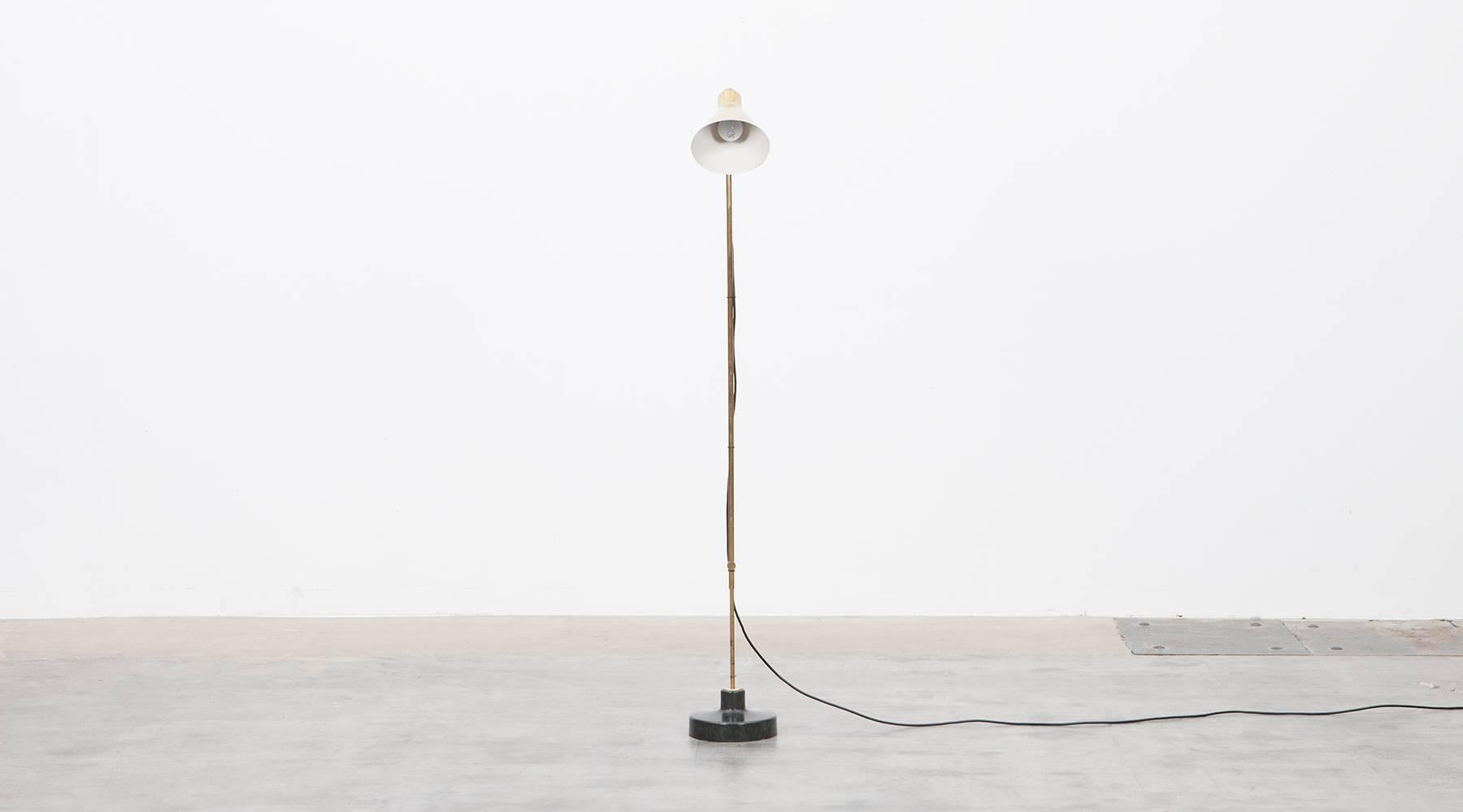 1940s Golden Brass, Black Marble Floor Lamp by Ignazio Gardella 'b' In Good Condition In Frankfurt, Hessen, DE
