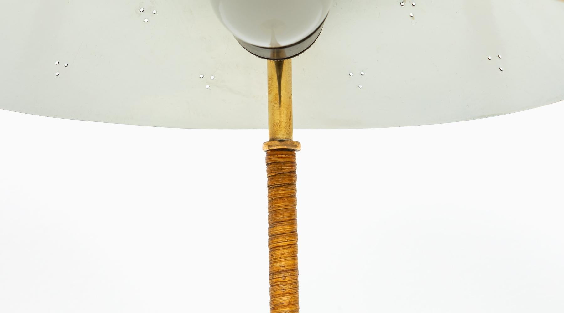 1940s Golden Brass Table Lamp by Paavo Tynell 5