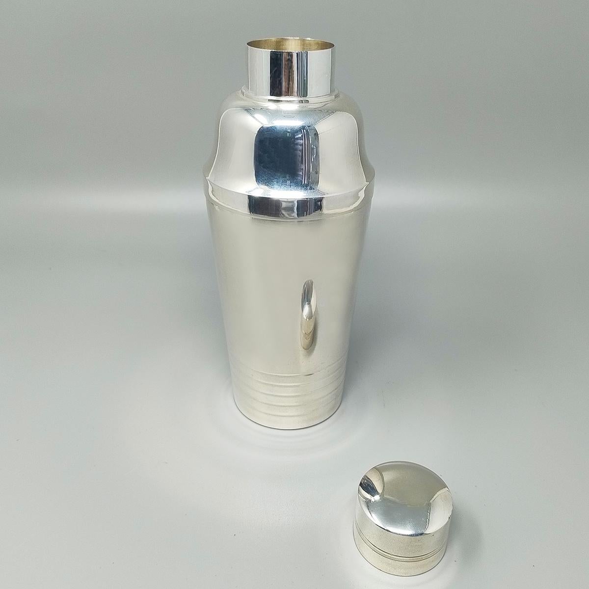 Mid-Century Modern 1940s Gorgeous Cocktail Shaker by St. Hilaire, Made in France For Sale