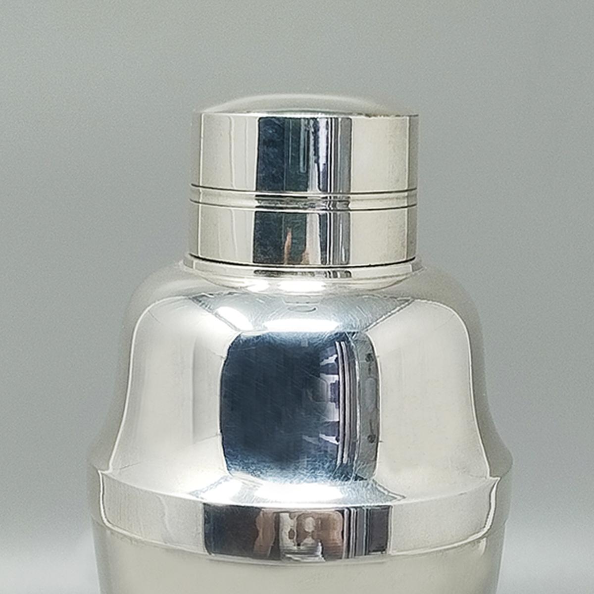 1940s Gorgeous Cocktail Shaker by St. Hilaire, Made in France In Excellent Condition For Sale In Milano, IT