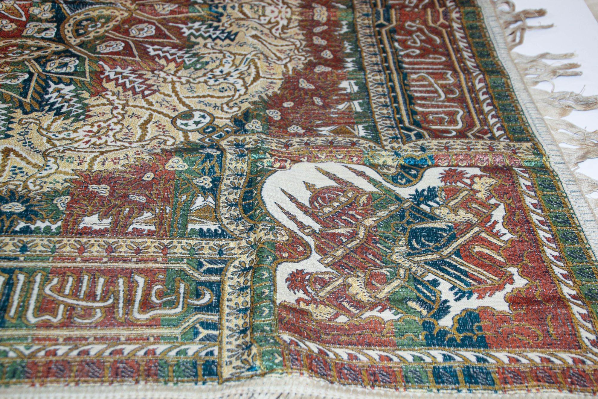 1940s Granada Islamic Spain Textile with Arabic Calligraphy Writing For Sale 6
