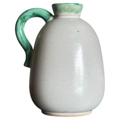 Grüner Henkel, cremefarben, 1940er Jahre, Vase aus Steingut von Christer Heijl für Töreboda