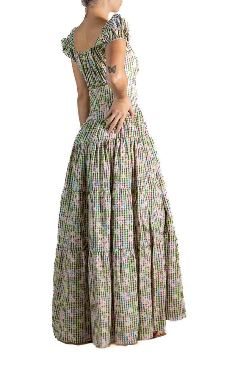 1940S Grün & Lila Floral Plaid Rayon Taffeta Sommerkleid im Zustand „Hervorragend“ im Angebot in New York, NY