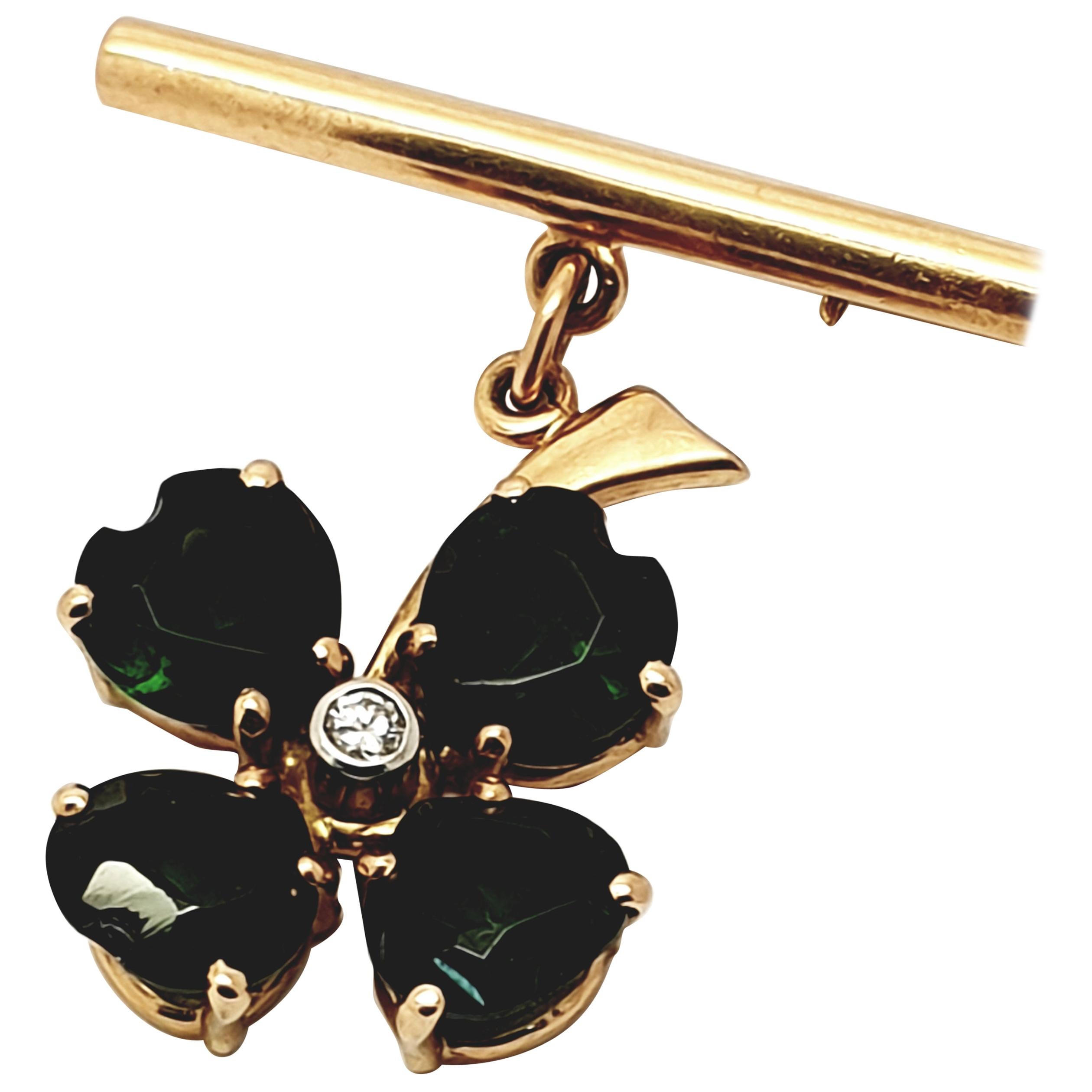 1940s Green Tourmaline Diamond Clover 14 Karat Gold Brooch For Sale