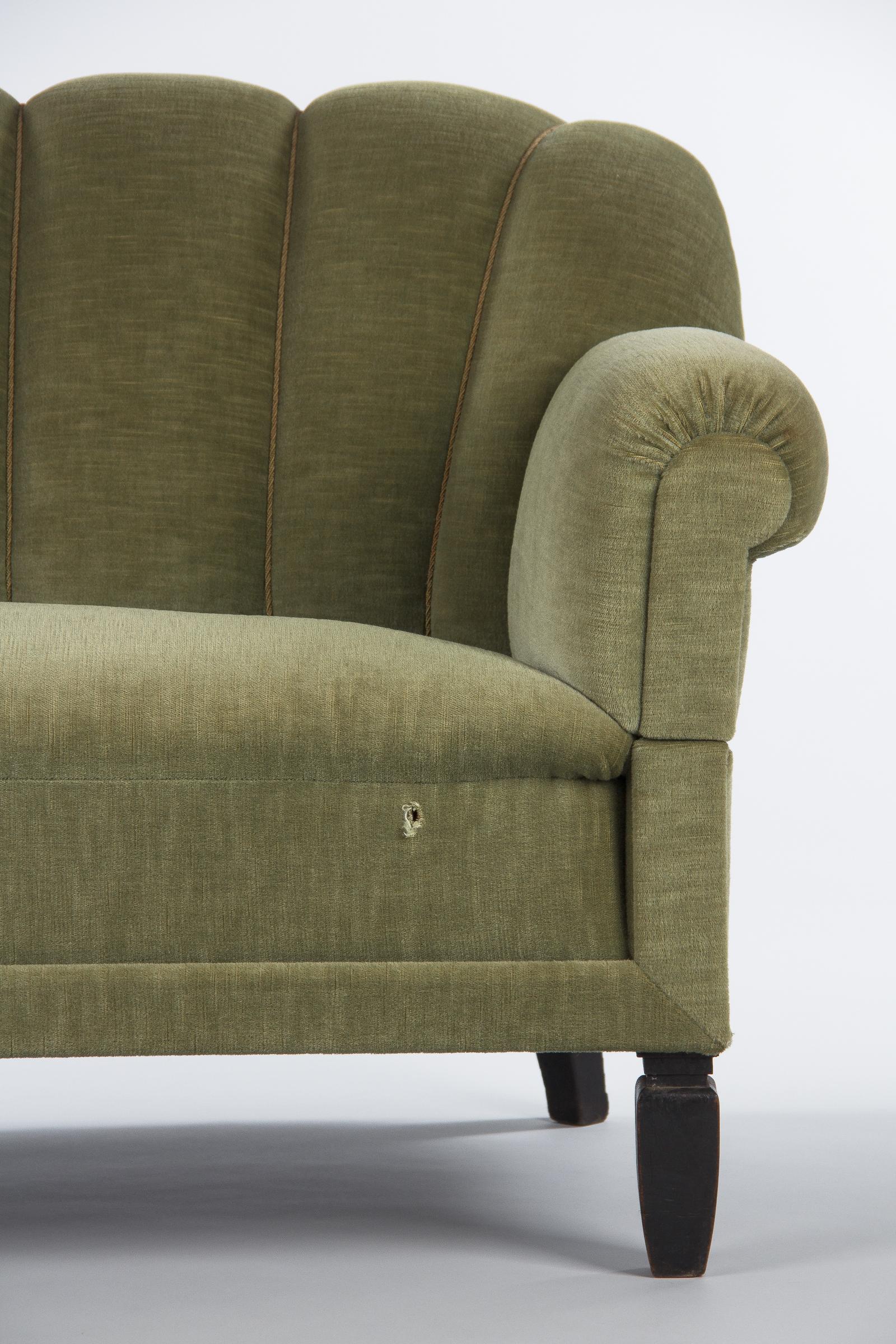 French Art Deco Moss Green Upholstered Sofa, 1940s 9