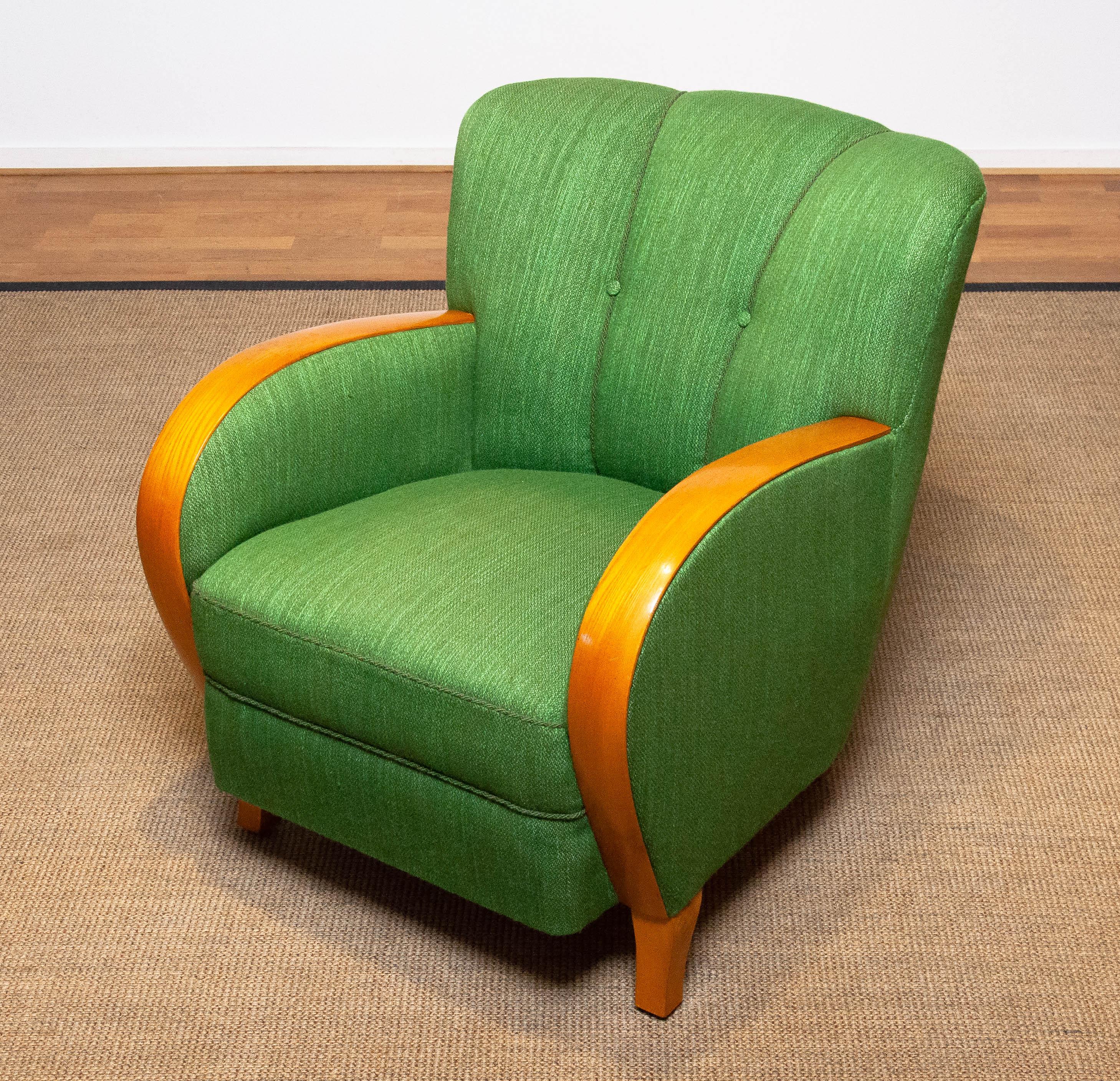 Art Deco 1940's, Green Woolen with Elm Armrests Lounge Chair in the Style of Fritz Hansen
