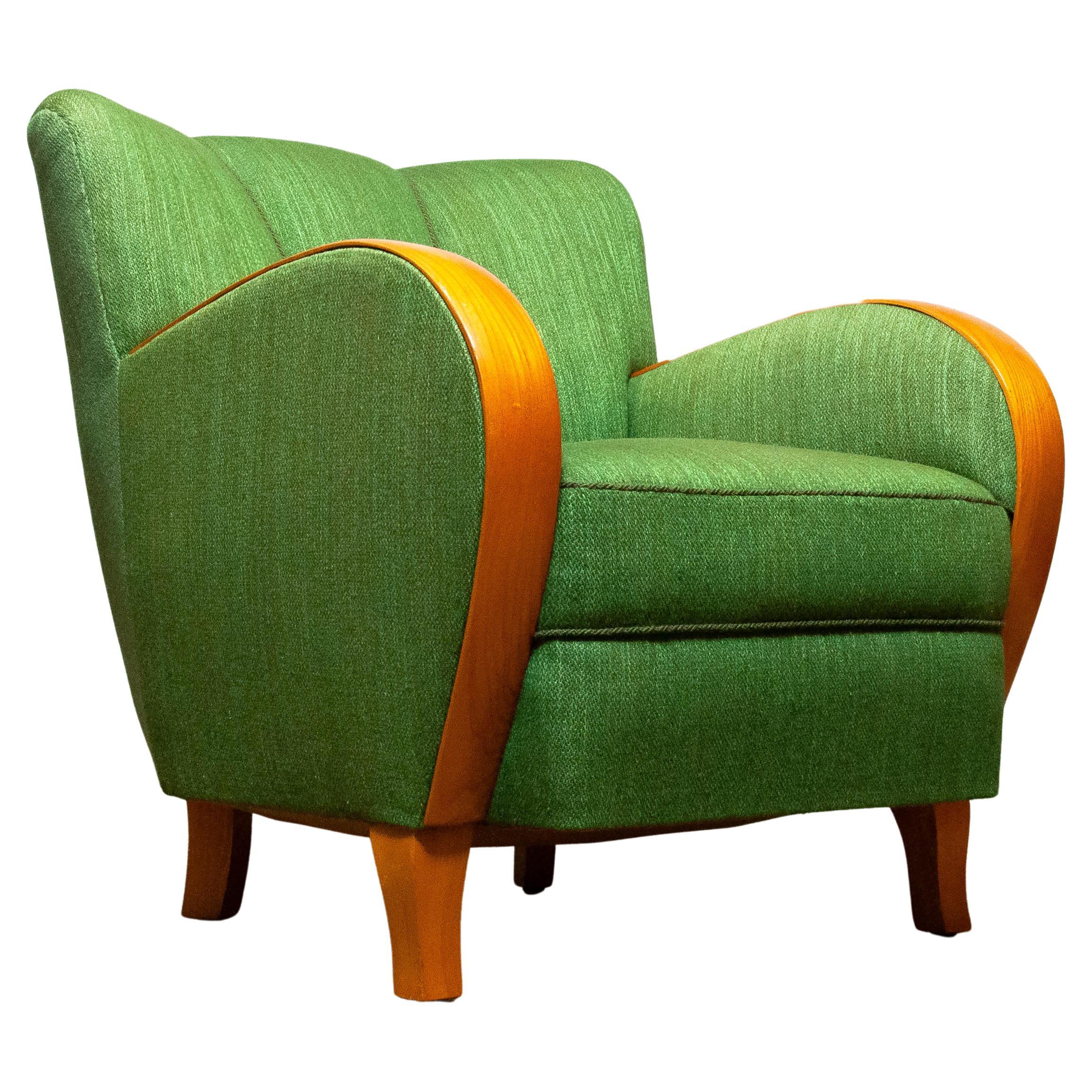1940's, Green Woolen with Elm Armrests Lounge Chair in the Style of Fritz Hansen
