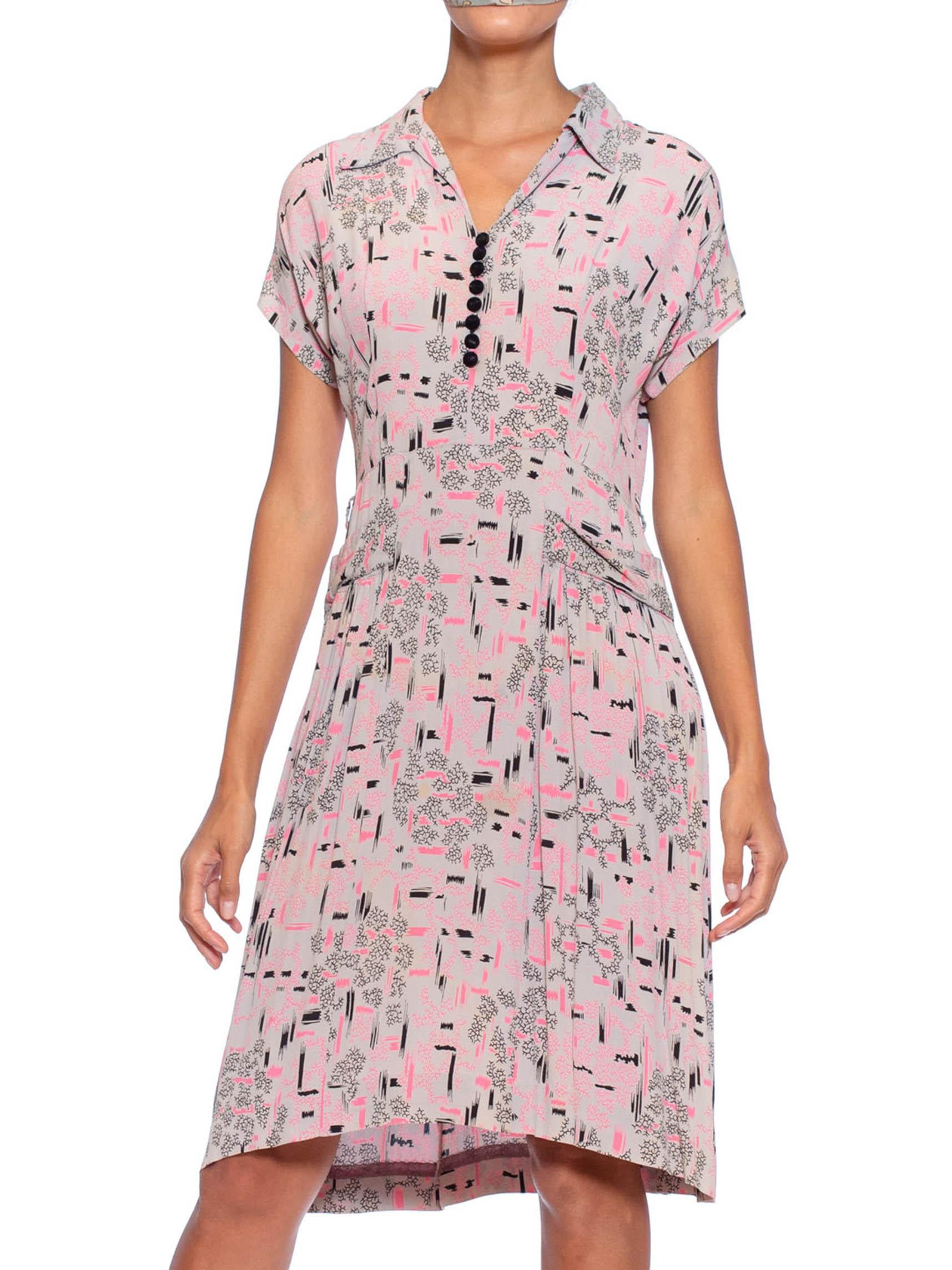as-is some minor spots & stains 1940S Grey & Pink Rayon Crepe Atomic Print Dress 