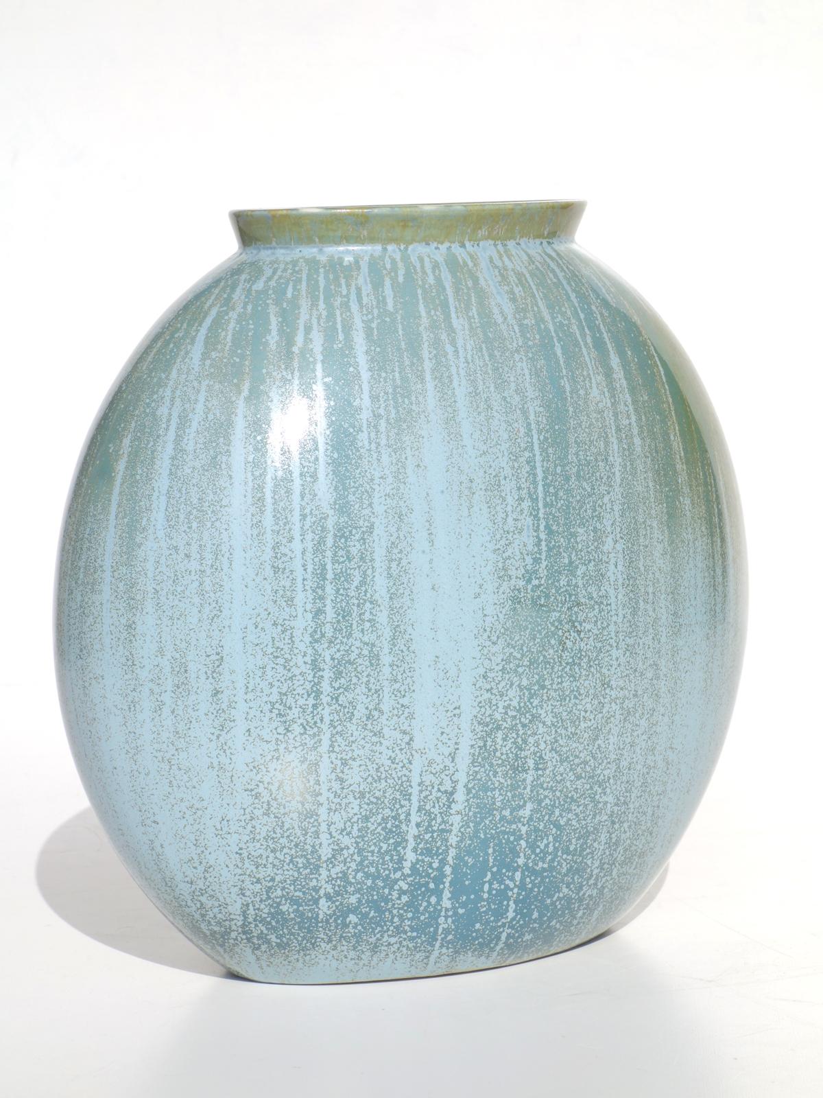 Guido andlovitz Vase
mod. 1316/3
SCI Laveno 1930-1940
italy

Glazed Ceramic
Excellent Condiction.