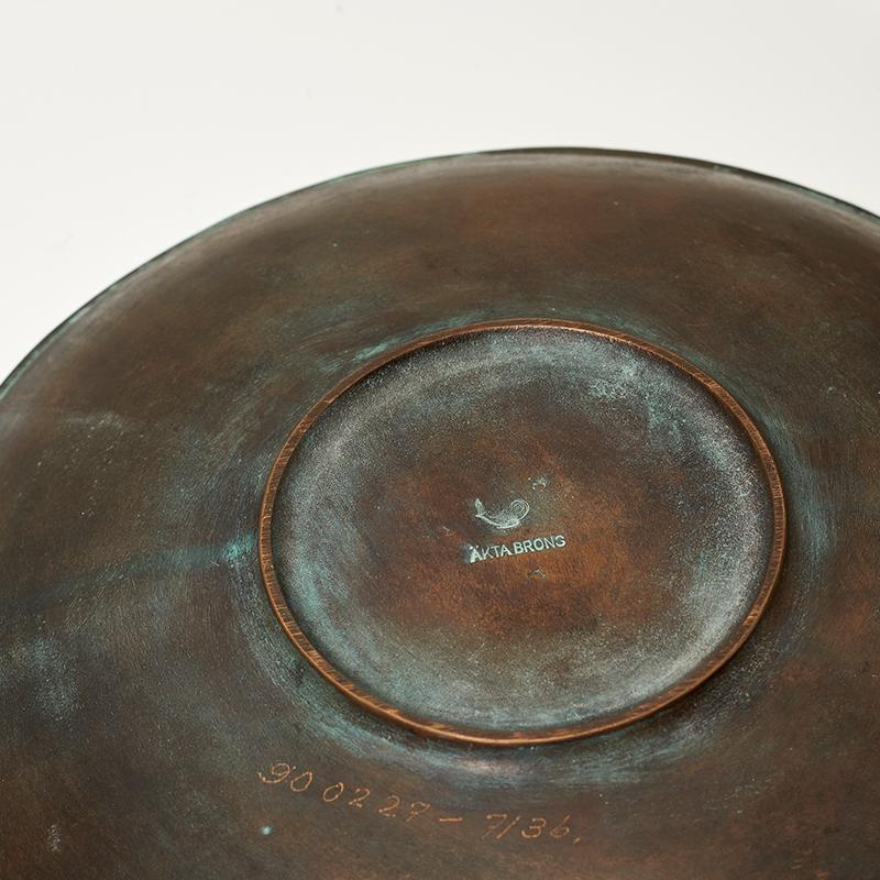 Bronze plate with Aquatic decoration by Gunnar Nylund for Äkta Brong. Sweden, 1940s.
Excellent condition.
 