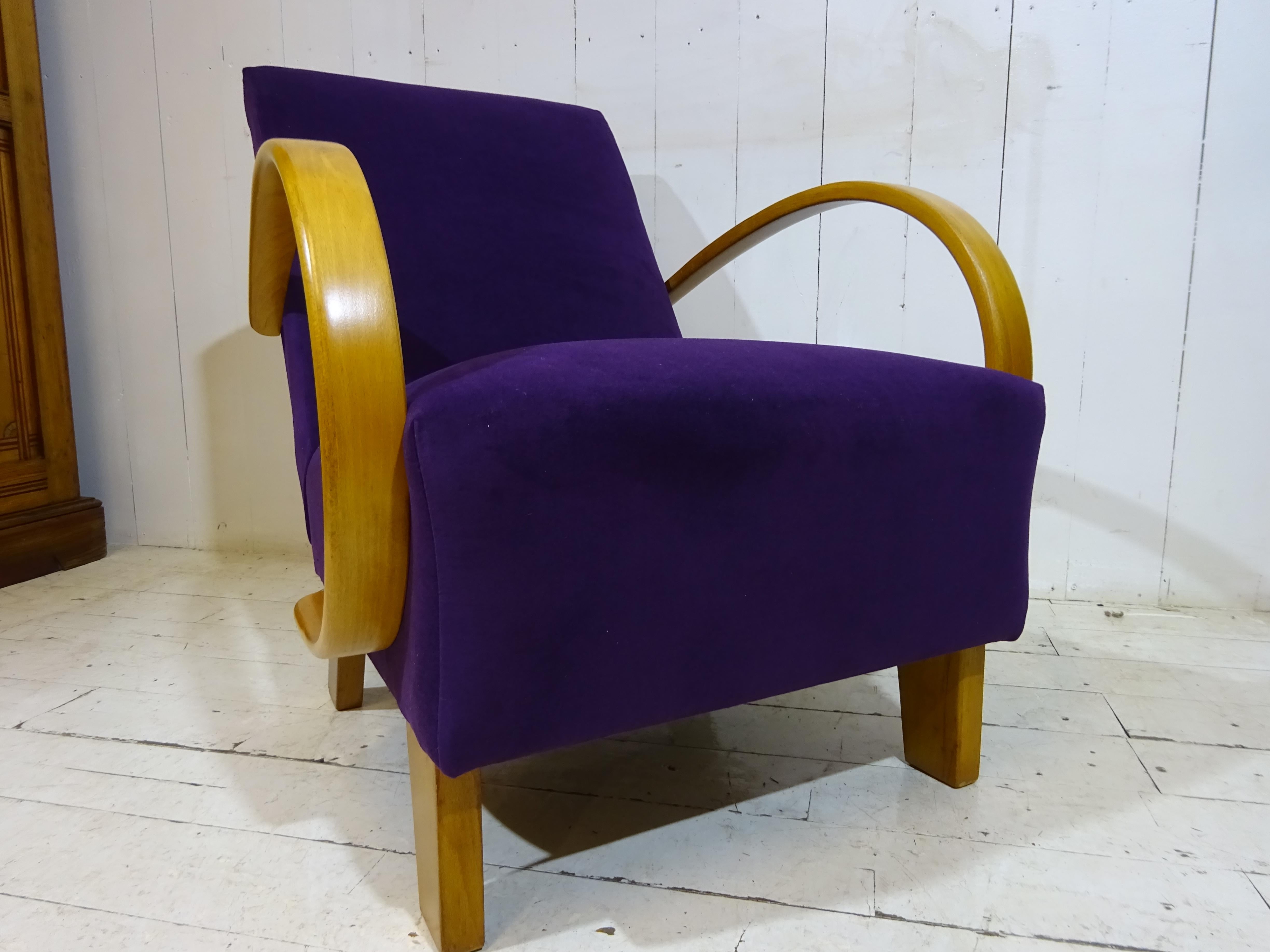 A firm favourite with our regular customers!

This is an original circa 1940's Halabala armchair. Now fully restored this is a fabulous looking chair witht the distinctive Halabala shape.

Solid beech and oak frame has been fully restored with