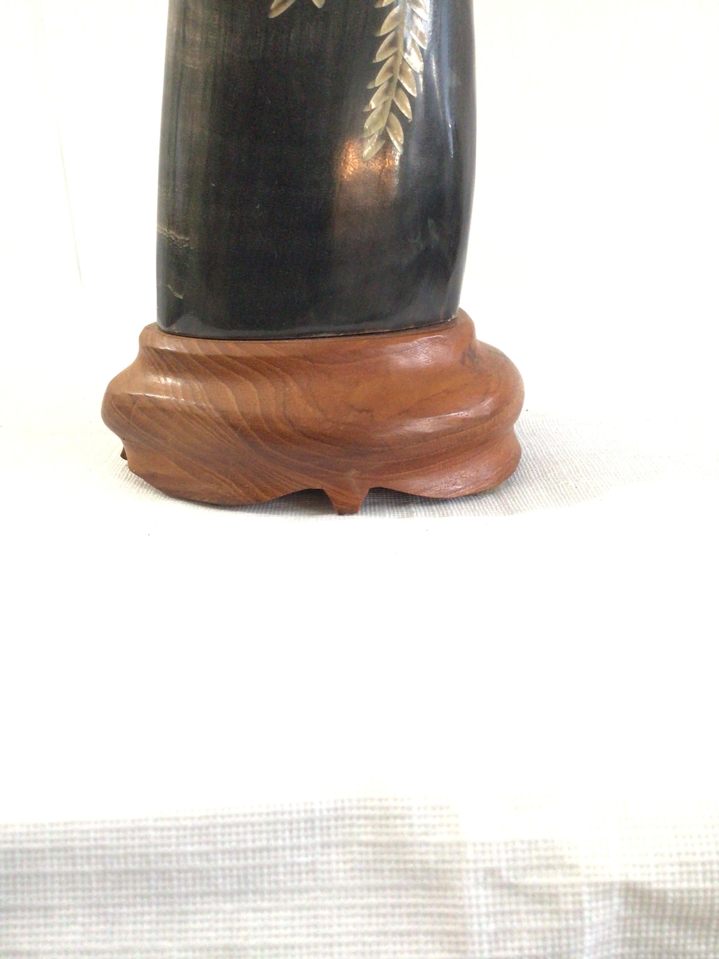 1940s Han Carved Water Buffalo Horn of Detailed Bird Sculpture on a Wood Base For Sale 1