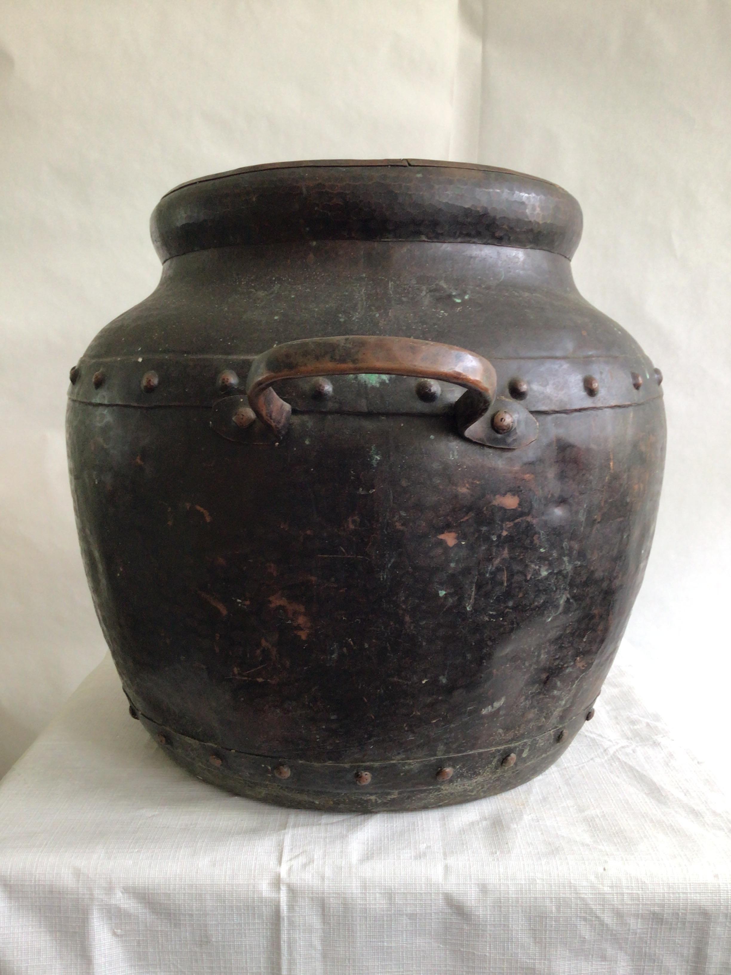 1940s Hand Hammered Studded Patinated Copper Pot With Handles In Good Condition For Sale In Tarrytown, NY