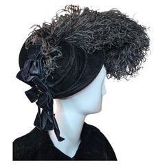 1940s Hattie Carnegie Black Velvet Toy Hat w Extravagant Ostrich Feather Plumes