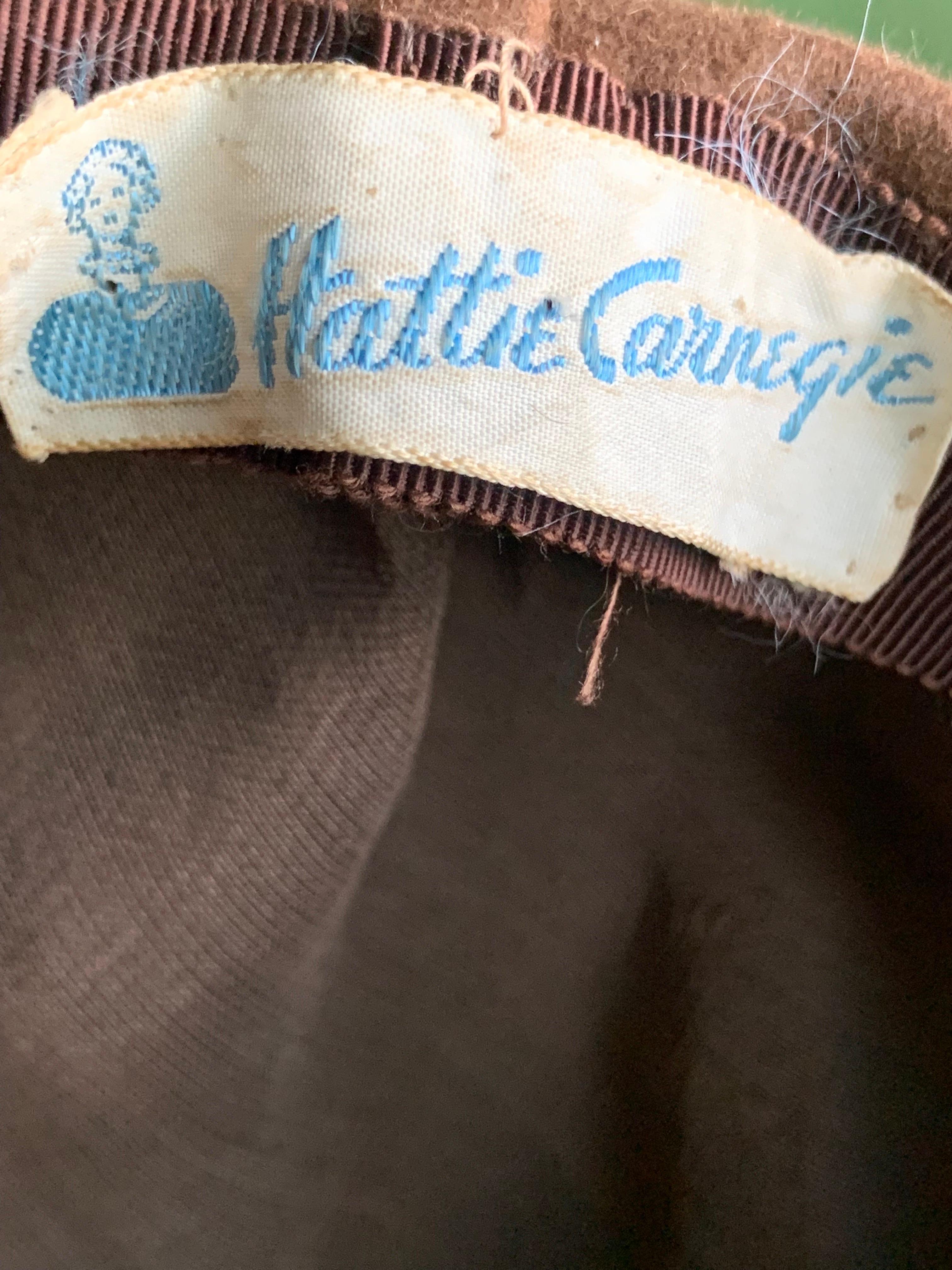 Women's 1940s Hattie Carnegie Fine Chestnut Felt Turban Hat  For Sale