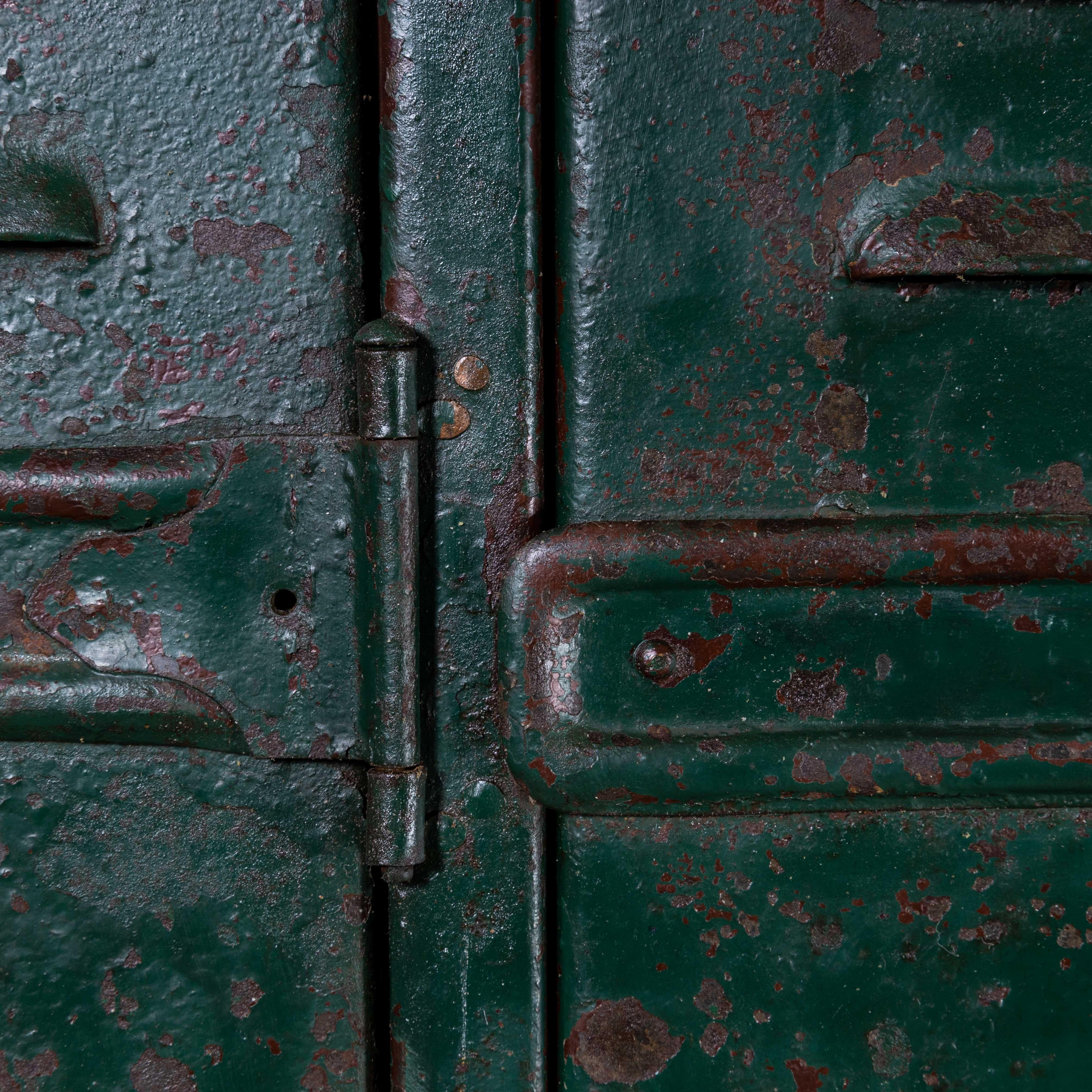 1940s Heavy Duty French Steel Industrial Locker, Four Door For Sale 6