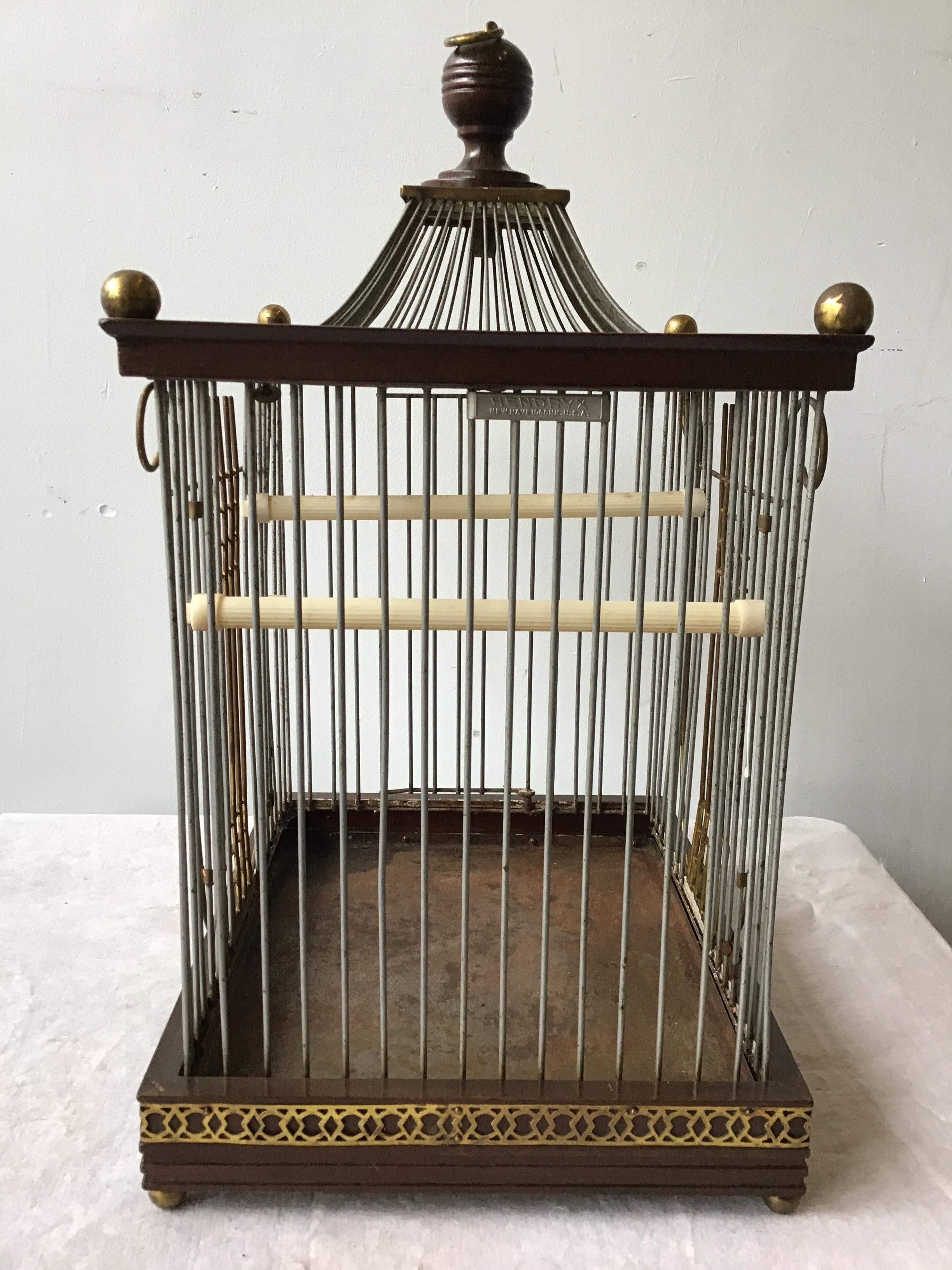 1940s Hendryx Pagoda Bird Cage In Good Condition In Tarrytown, NY